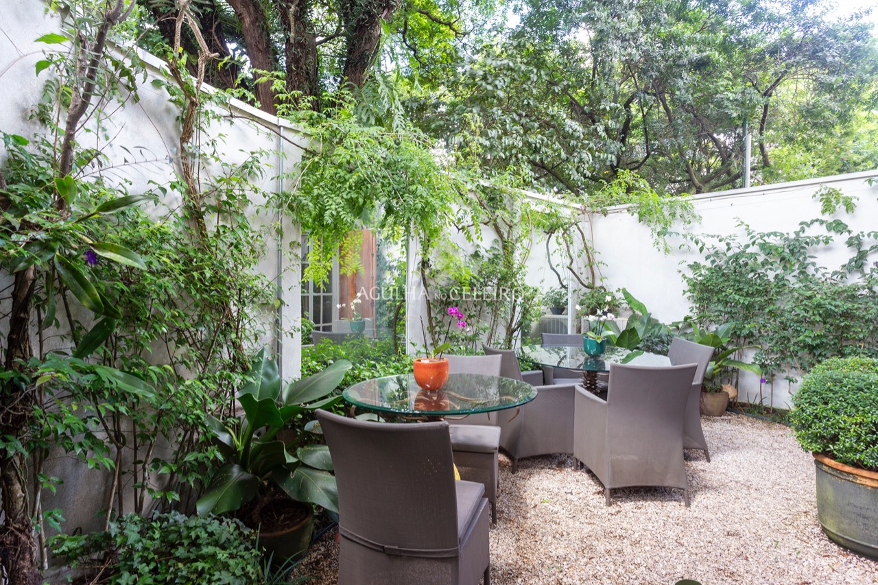 Casa De Vila para venda em Jardim Paulista