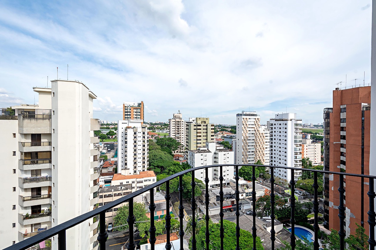 Cobertura para venda em Moema