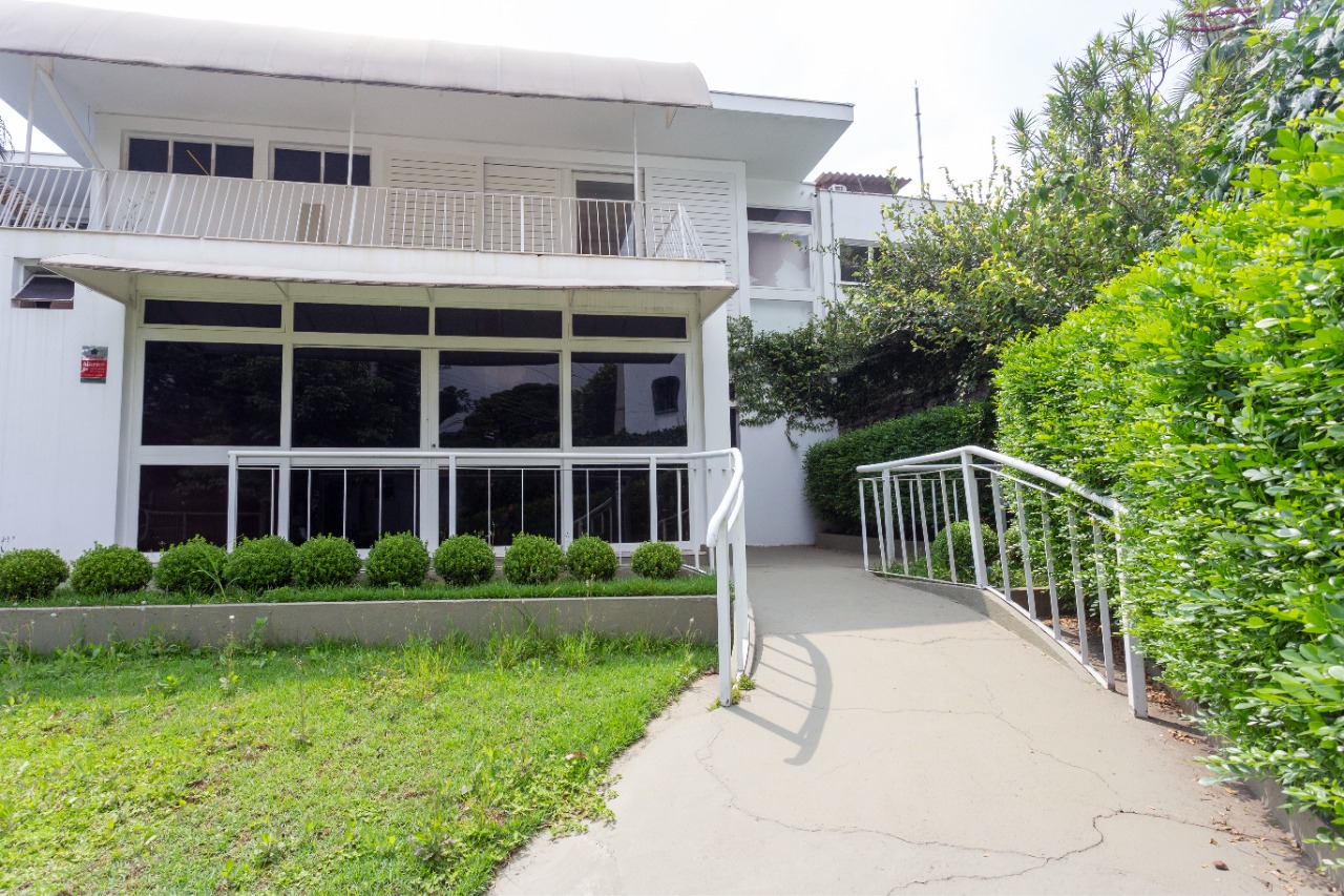 Casa Comercial para venda em Pacaembu