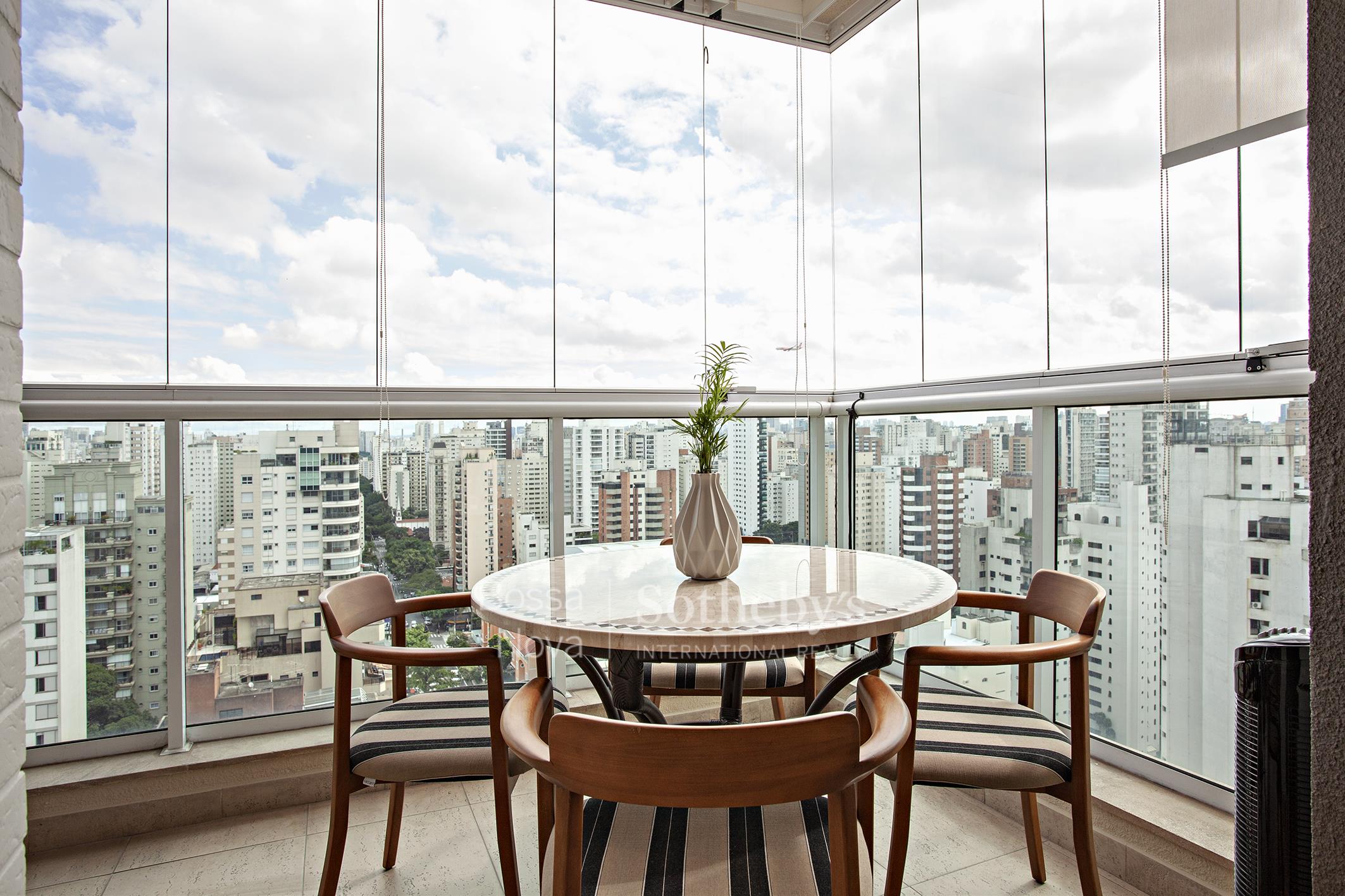 Cobertura Duplex para venda em Moema