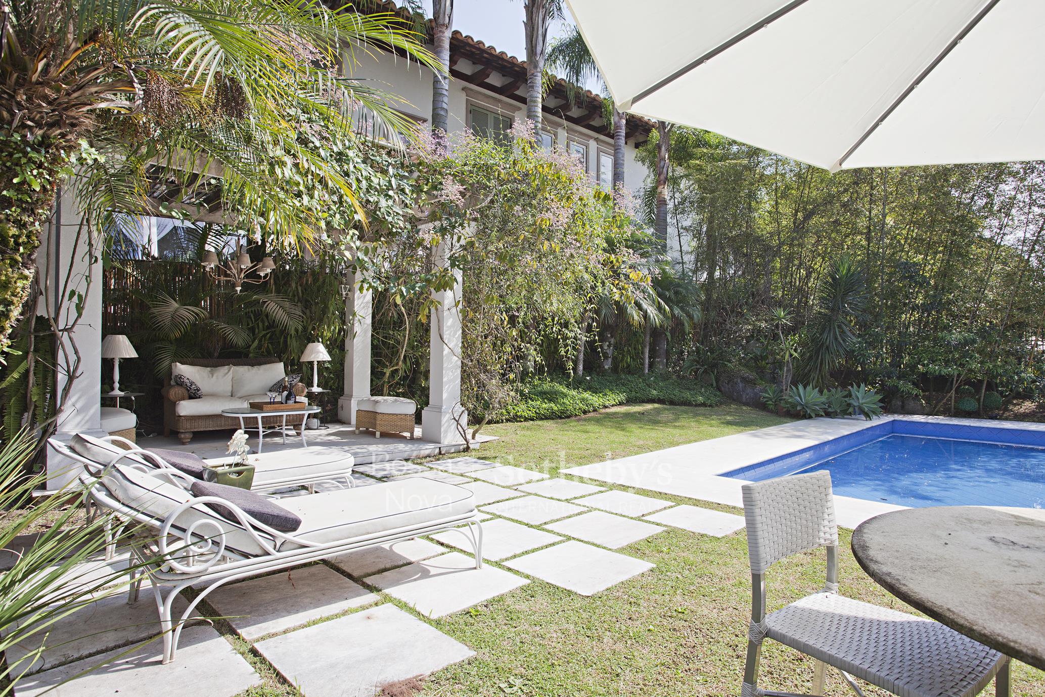 Casa Em Condomínio para venda em Real Parque