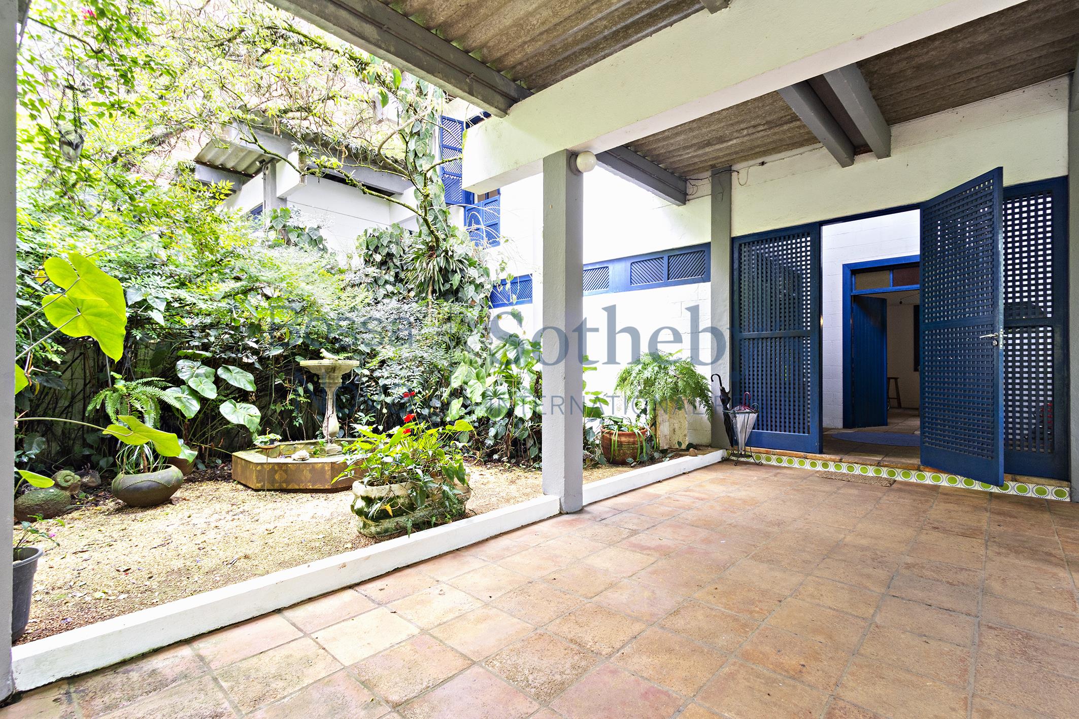 Casa Em Condomínio para venda em Real Parque
