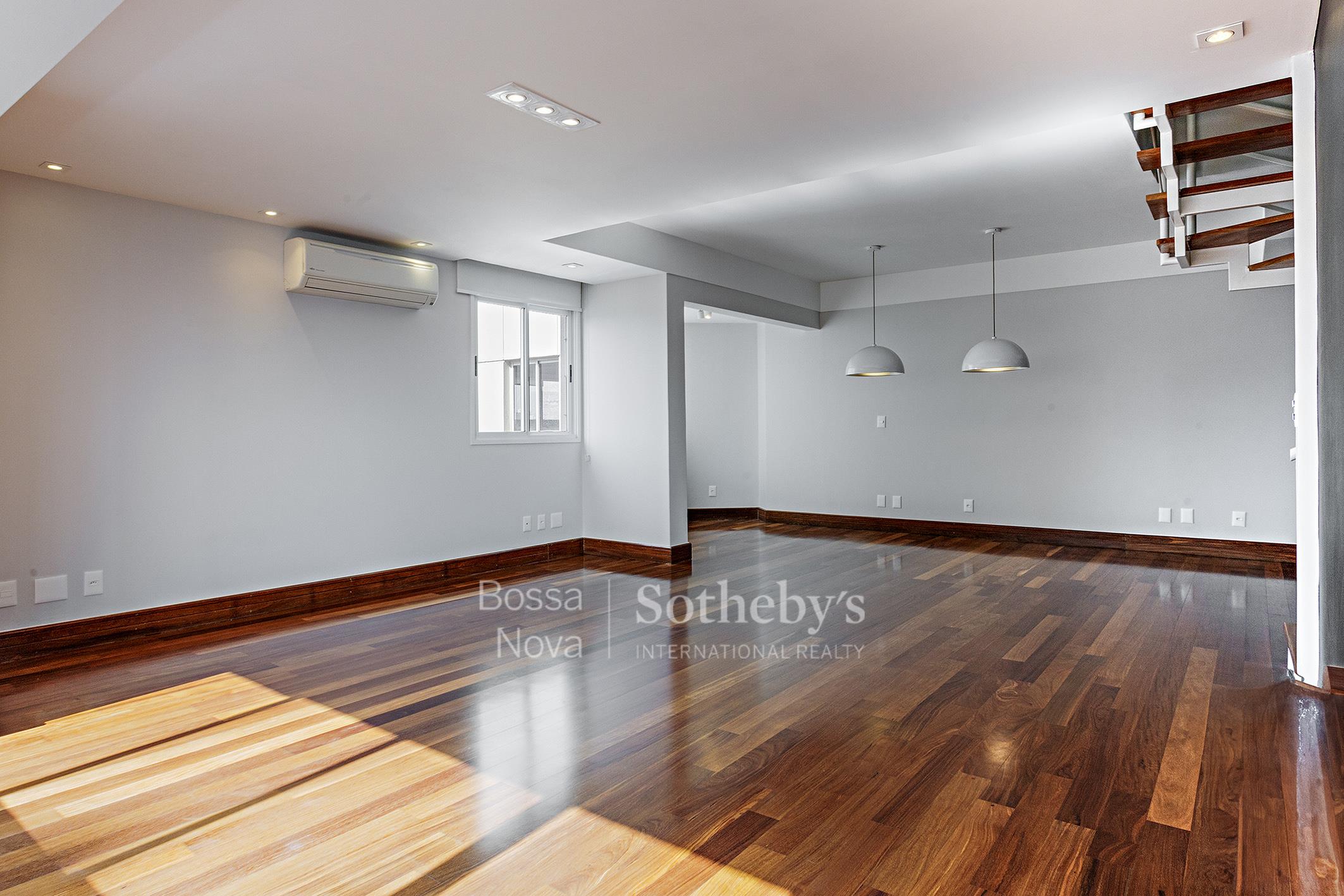Cobertura Triplex para venda em Itaim Bibi