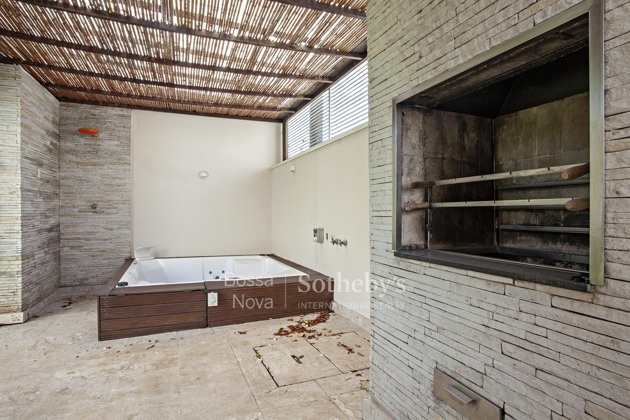 Casa Em Condomínio para venda em Real Parque
