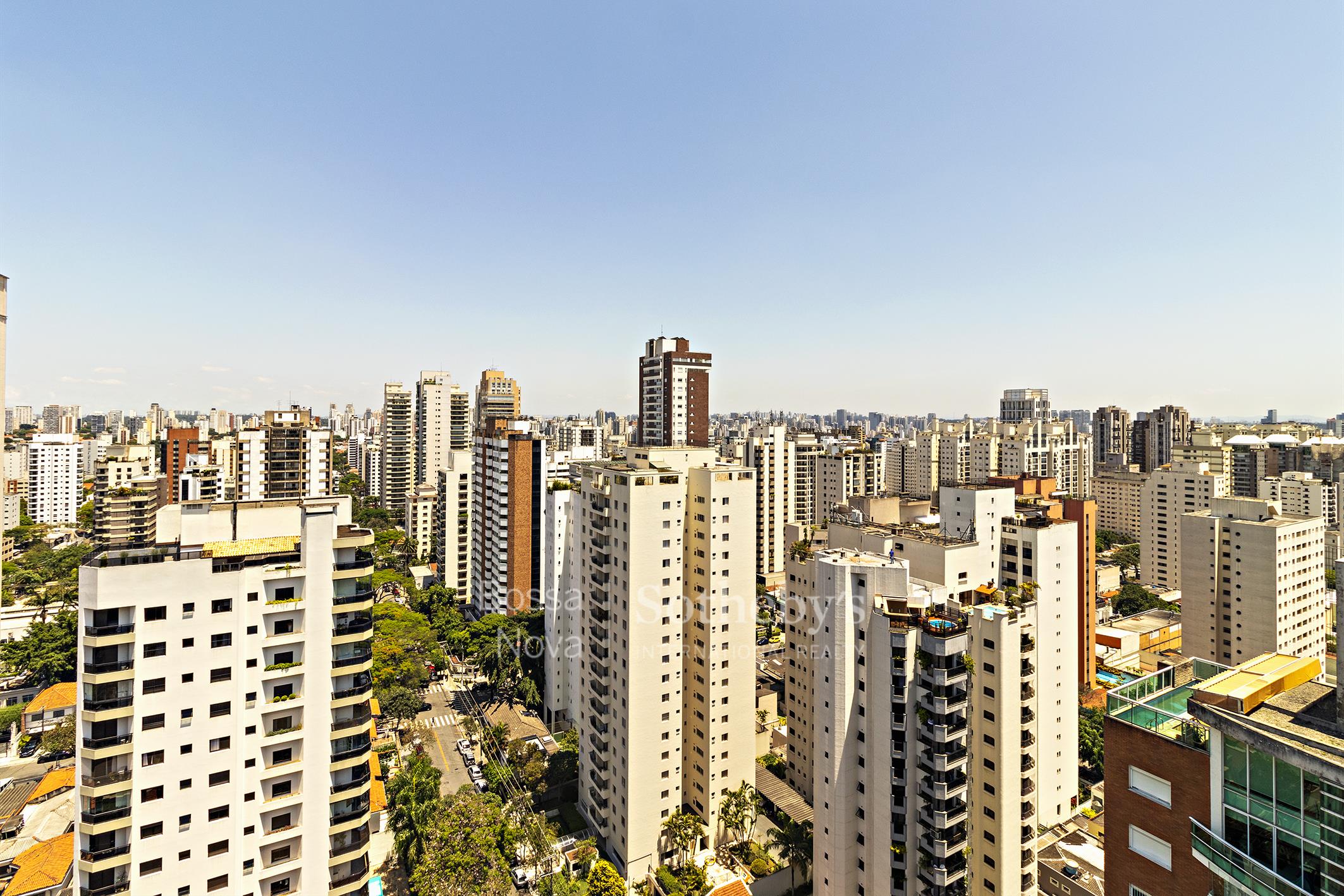 Cobertura Triplex para venda em Moema