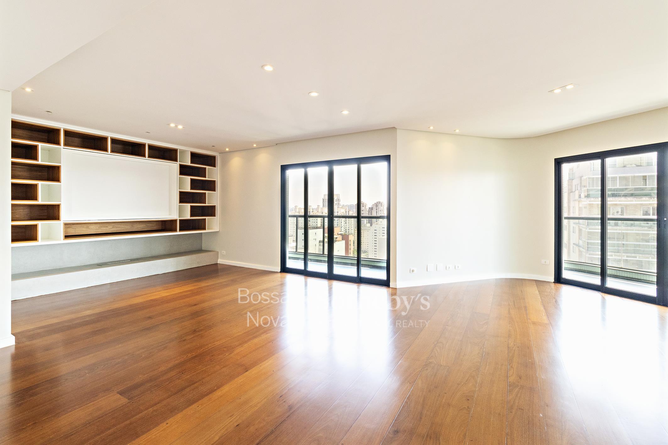 Cobertura Triplex para venda em Moema