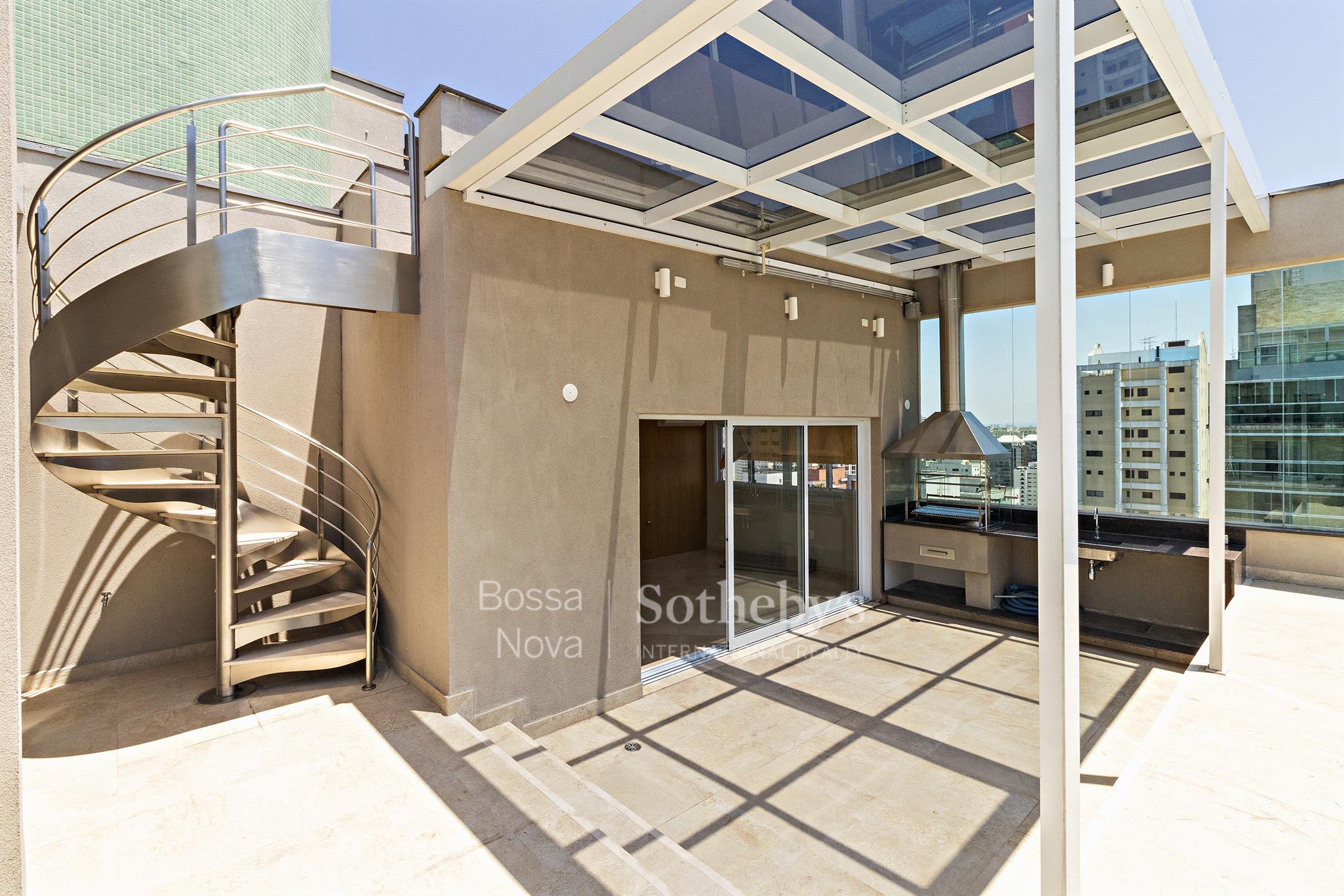 Cobertura Triplex para venda em Moema