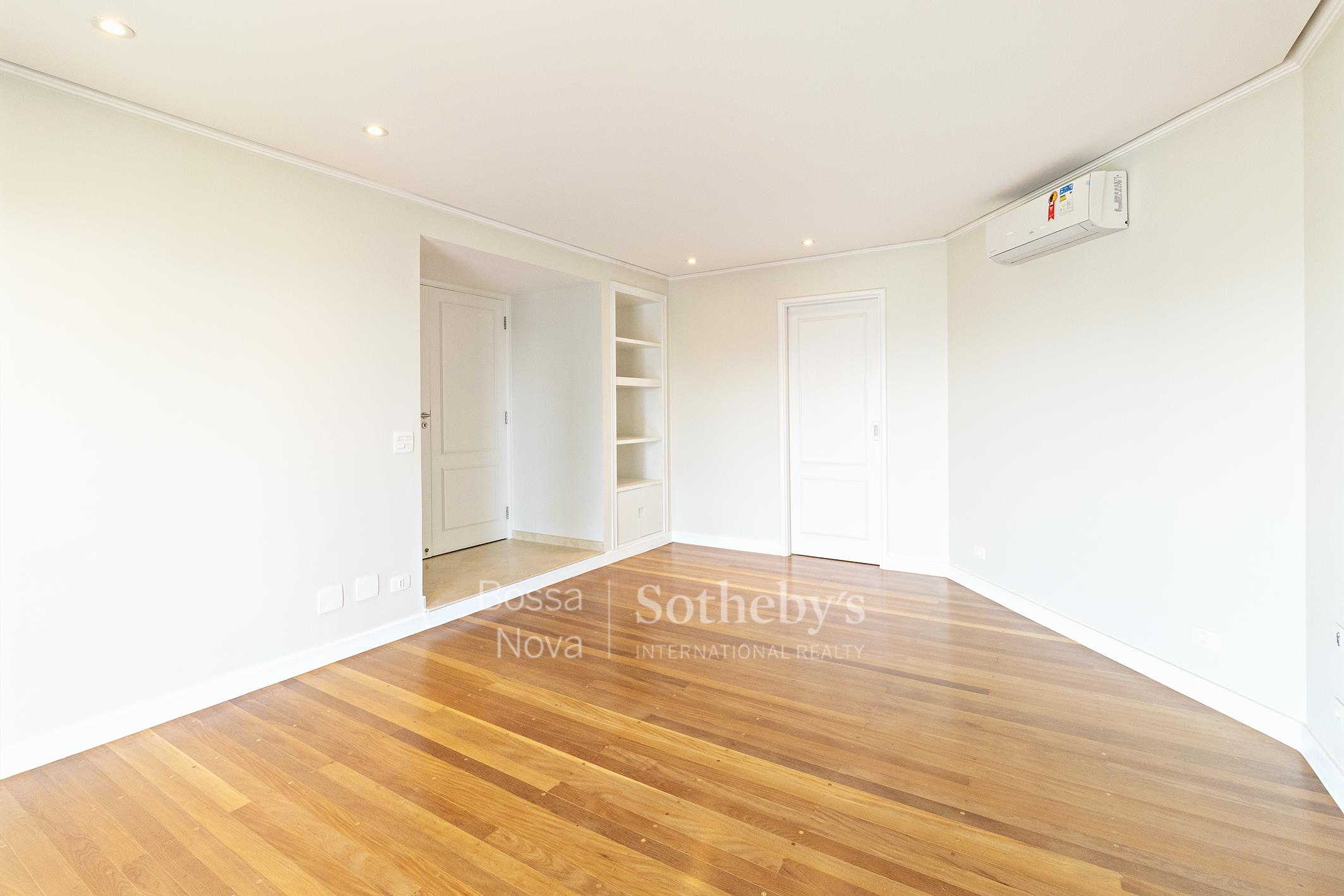 Cobertura Triplex para venda em Moema