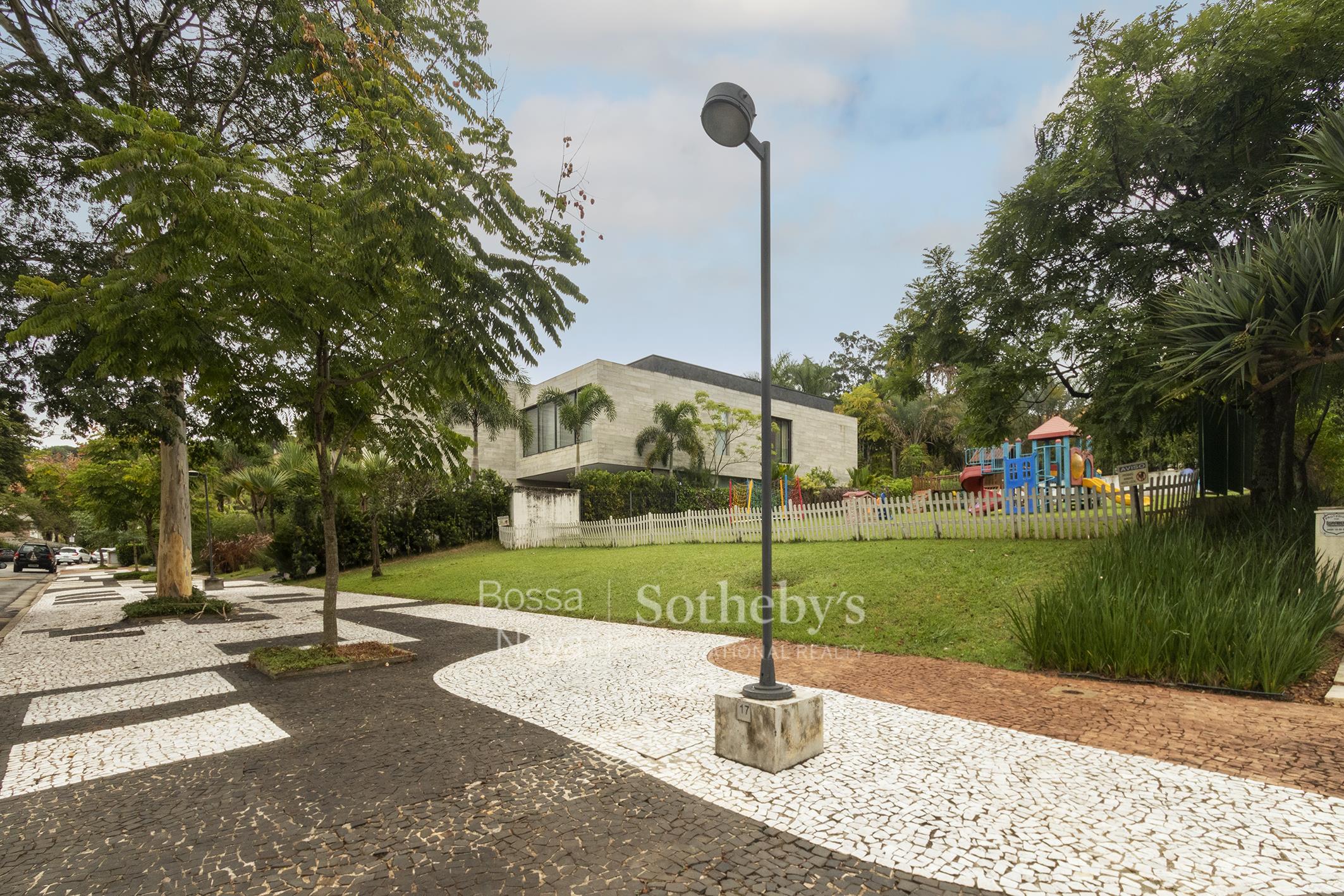 Terreno para venda em Real Parque