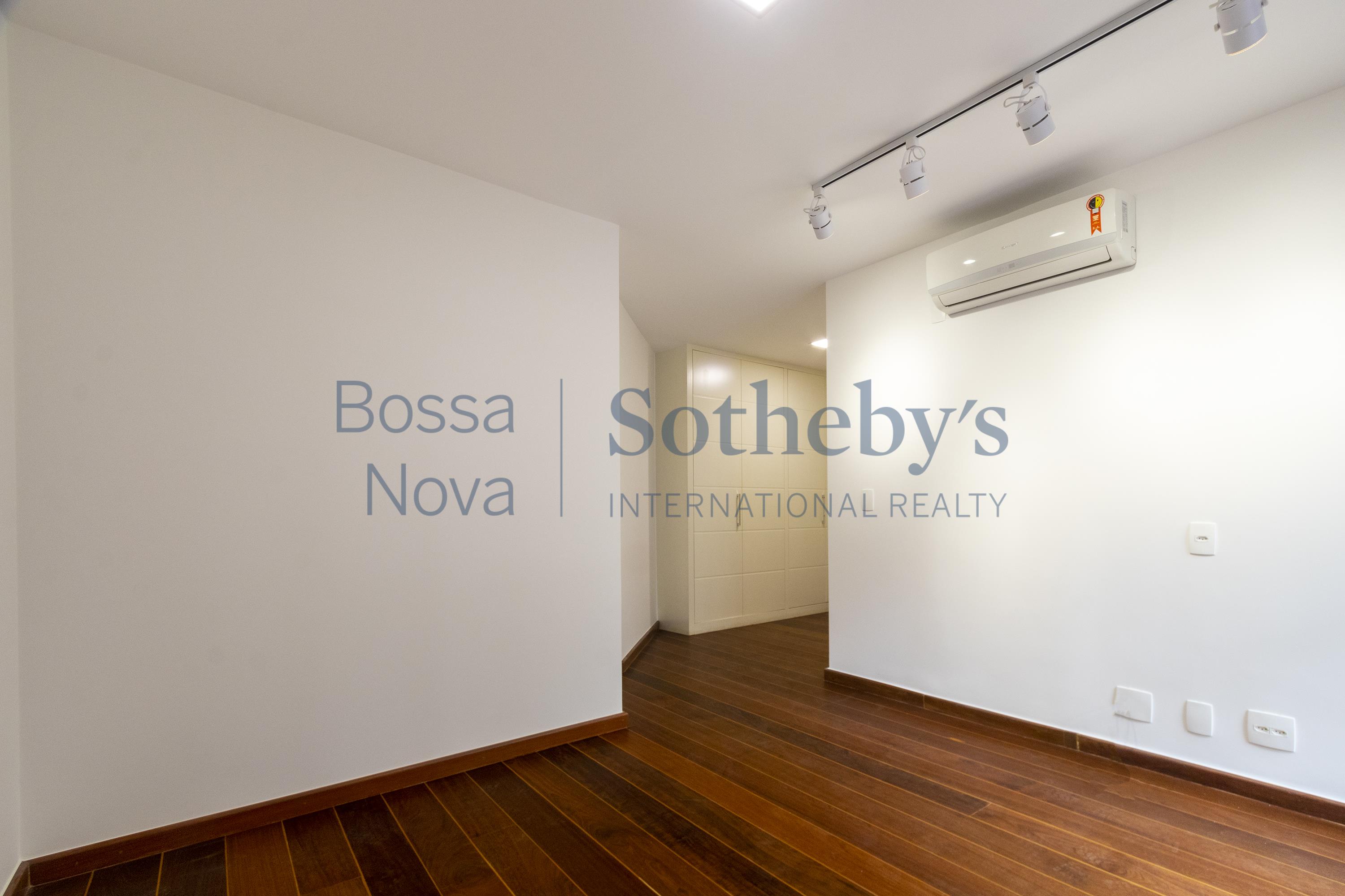 Apartamento Duplex para venda em Itaim Bibi