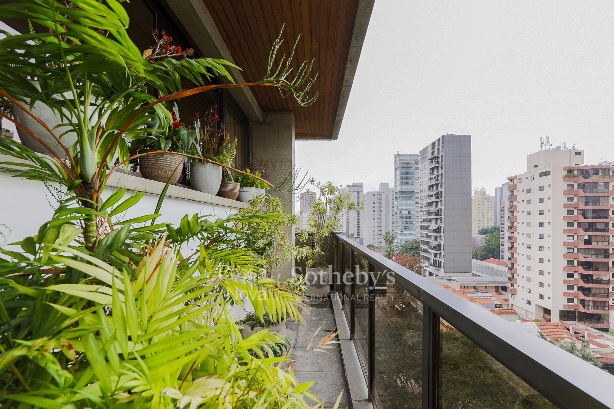 Cobertura Duplex para venda em Moema