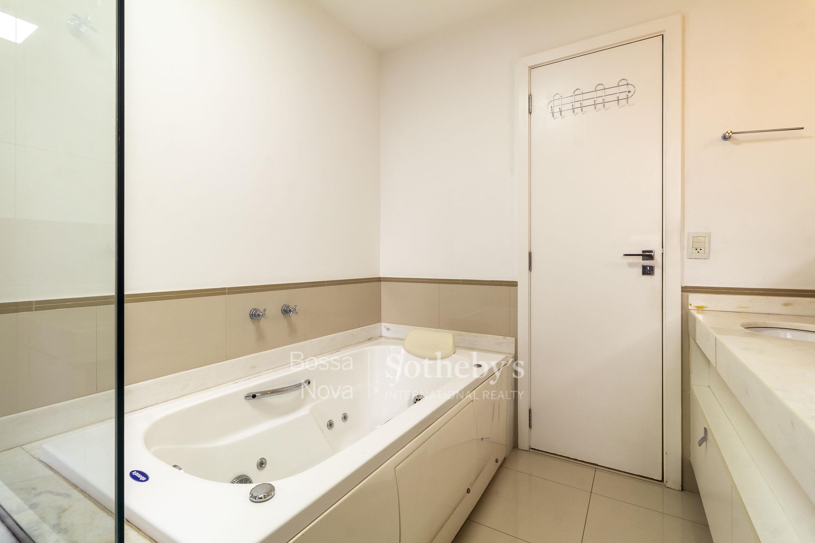 Apartamento para venda em Real Parque