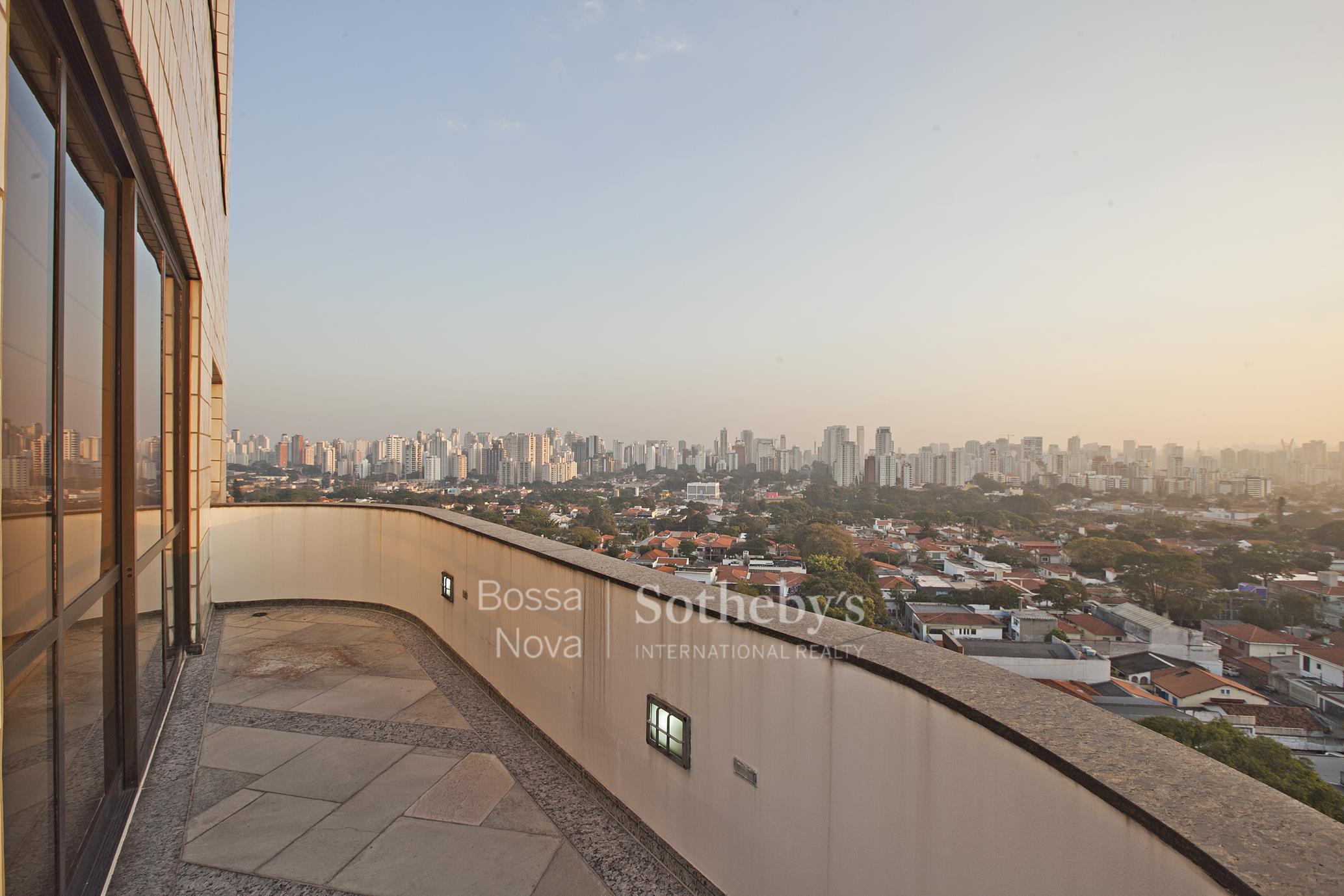 Cobertura Duplex para venda em Moema