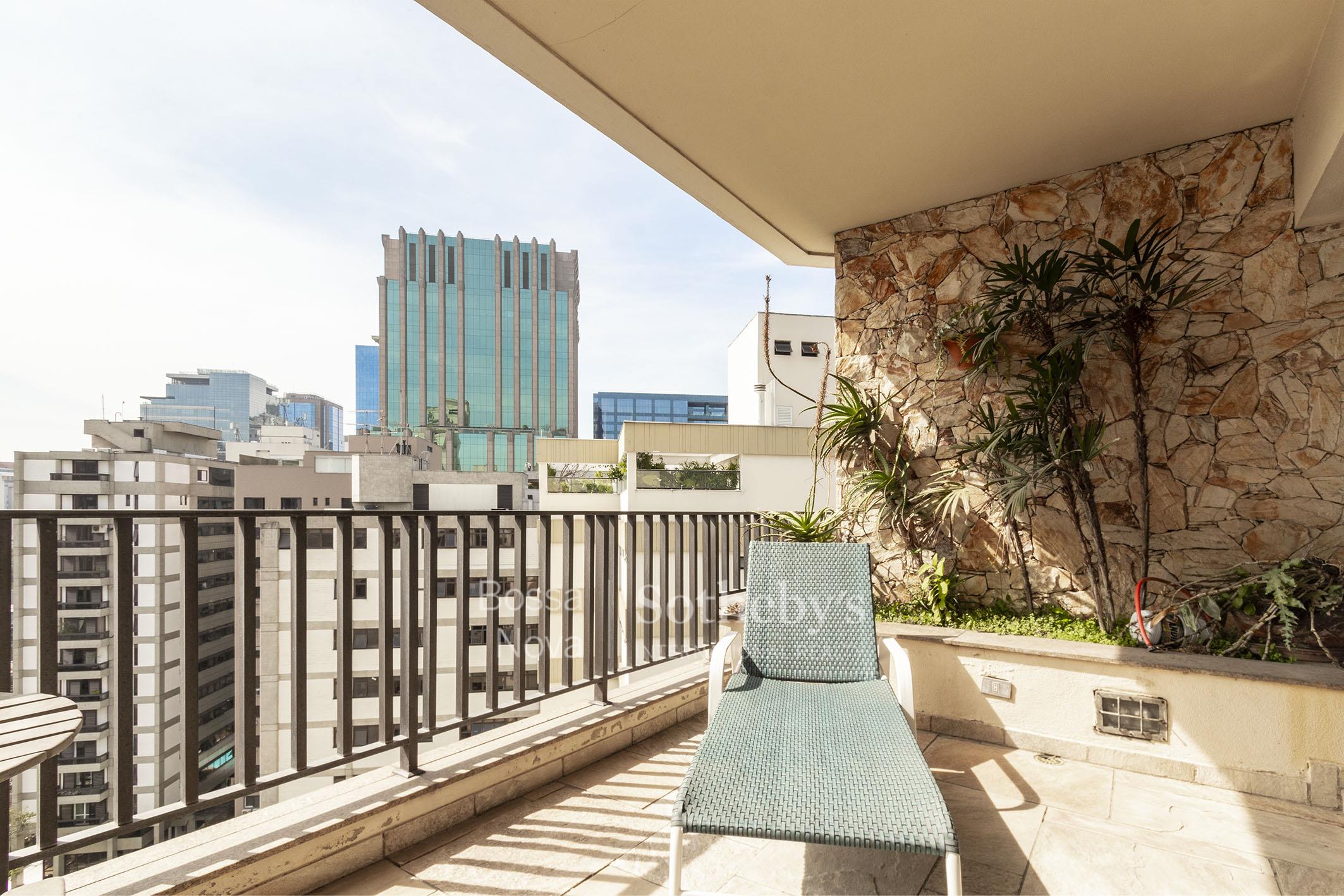 Apartamento Duplex para venda em Itaim Bibi