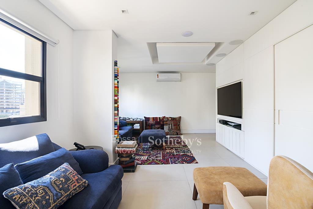 Cobertura Duplex para venda em Moema