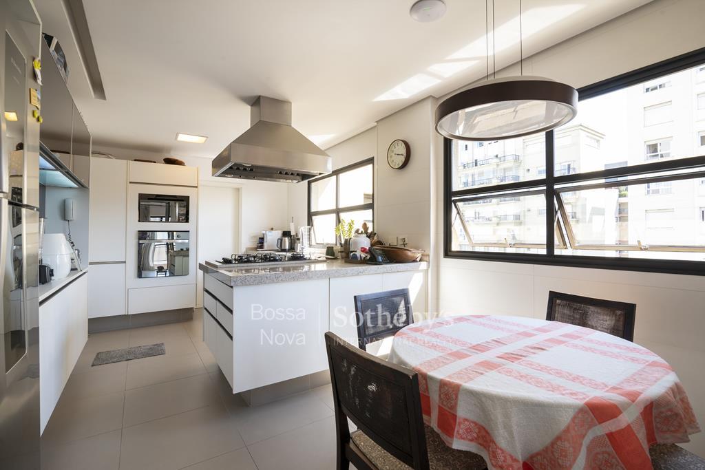 Cobertura Duplex para venda em Moema