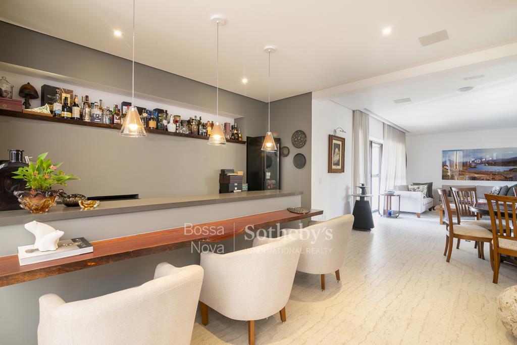 Cobertura Duplex para venda em Moema