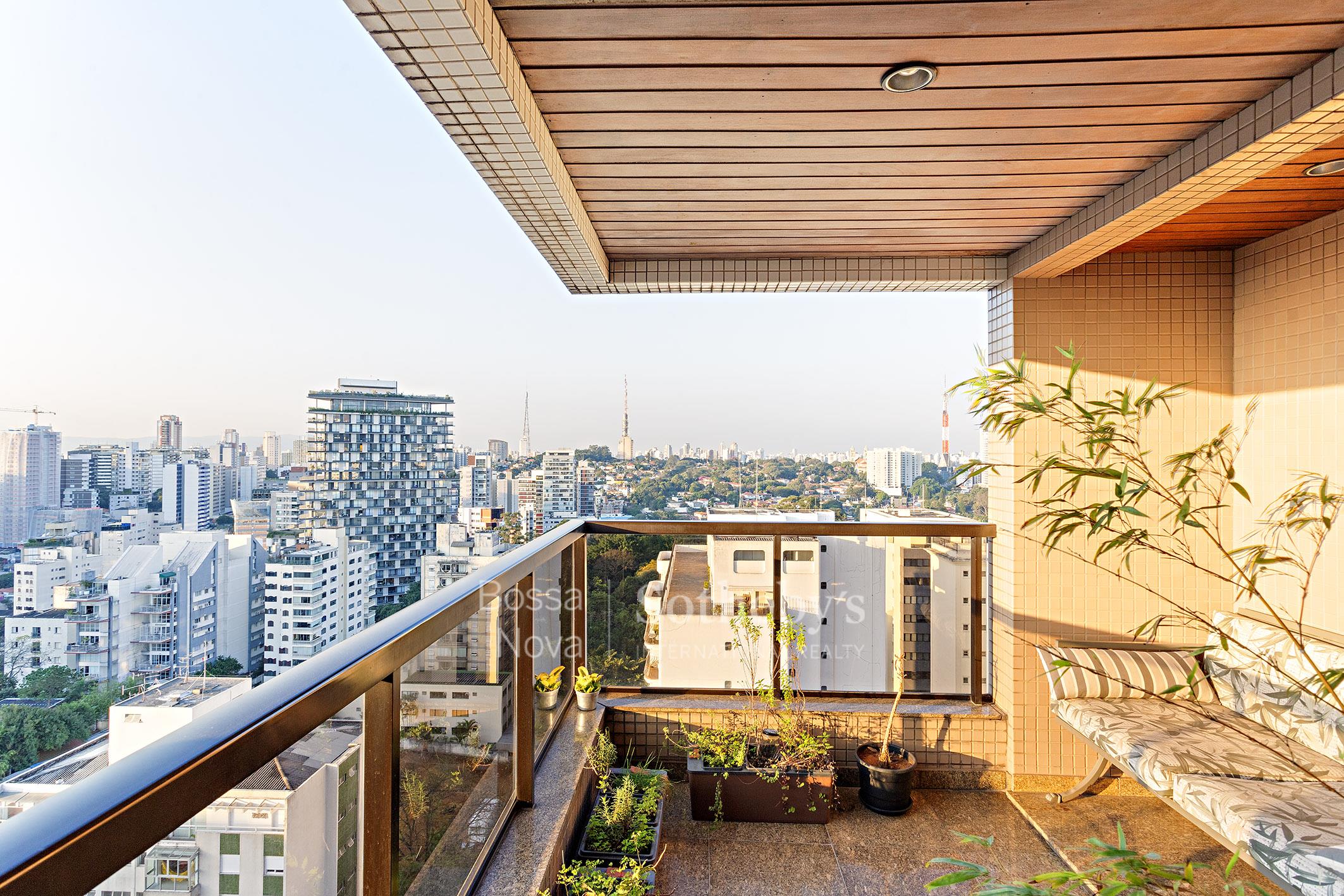 Cobertura Duplex para venda em Vila Madalena