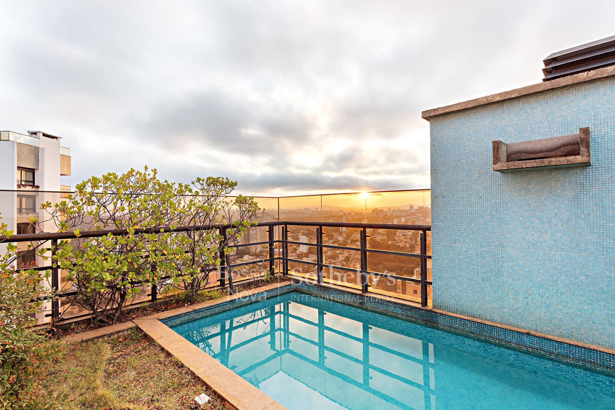 Cobertura Duplex para venda em Vila Madalena