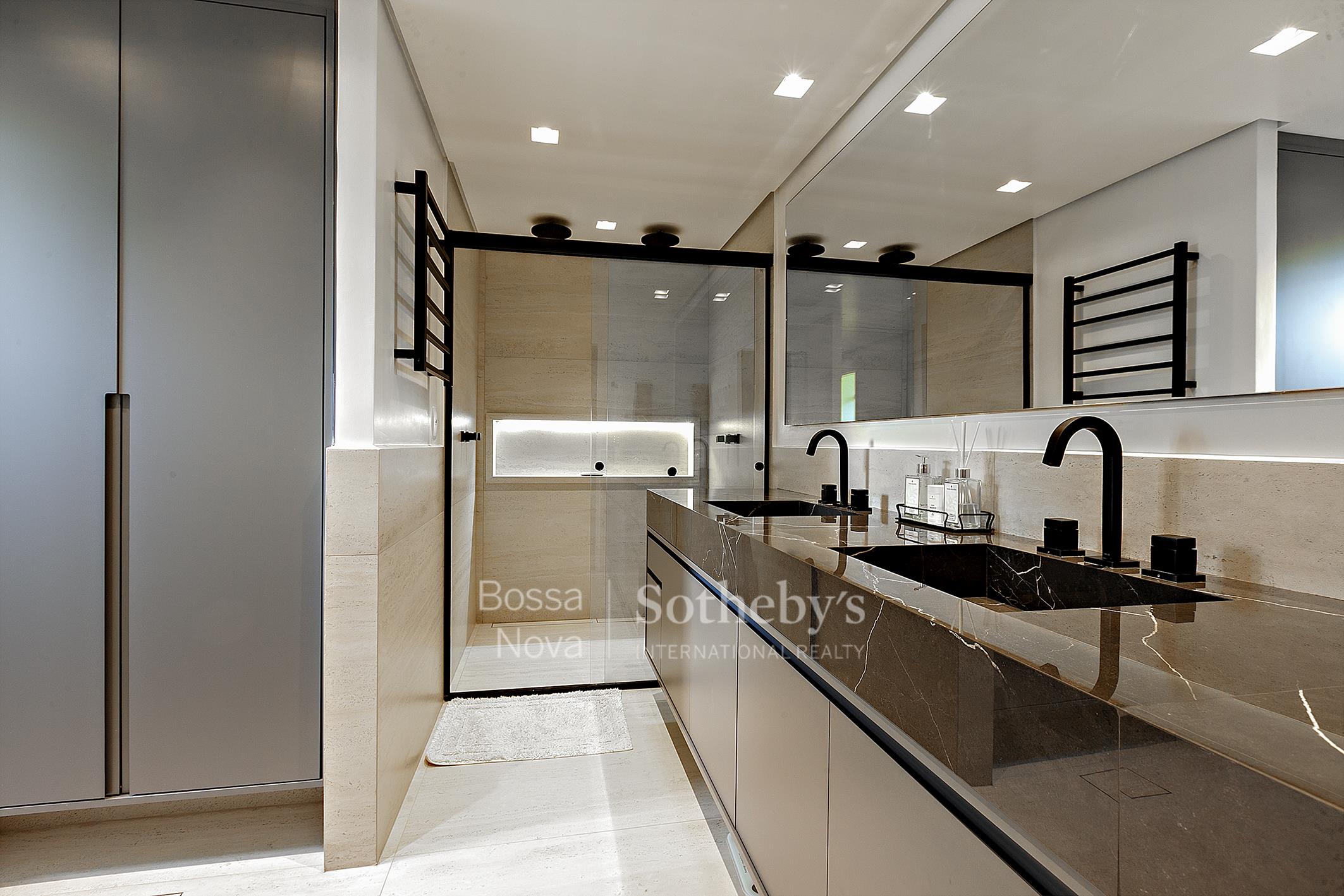 Cobertura Triplex para venda em Itaim Bibi