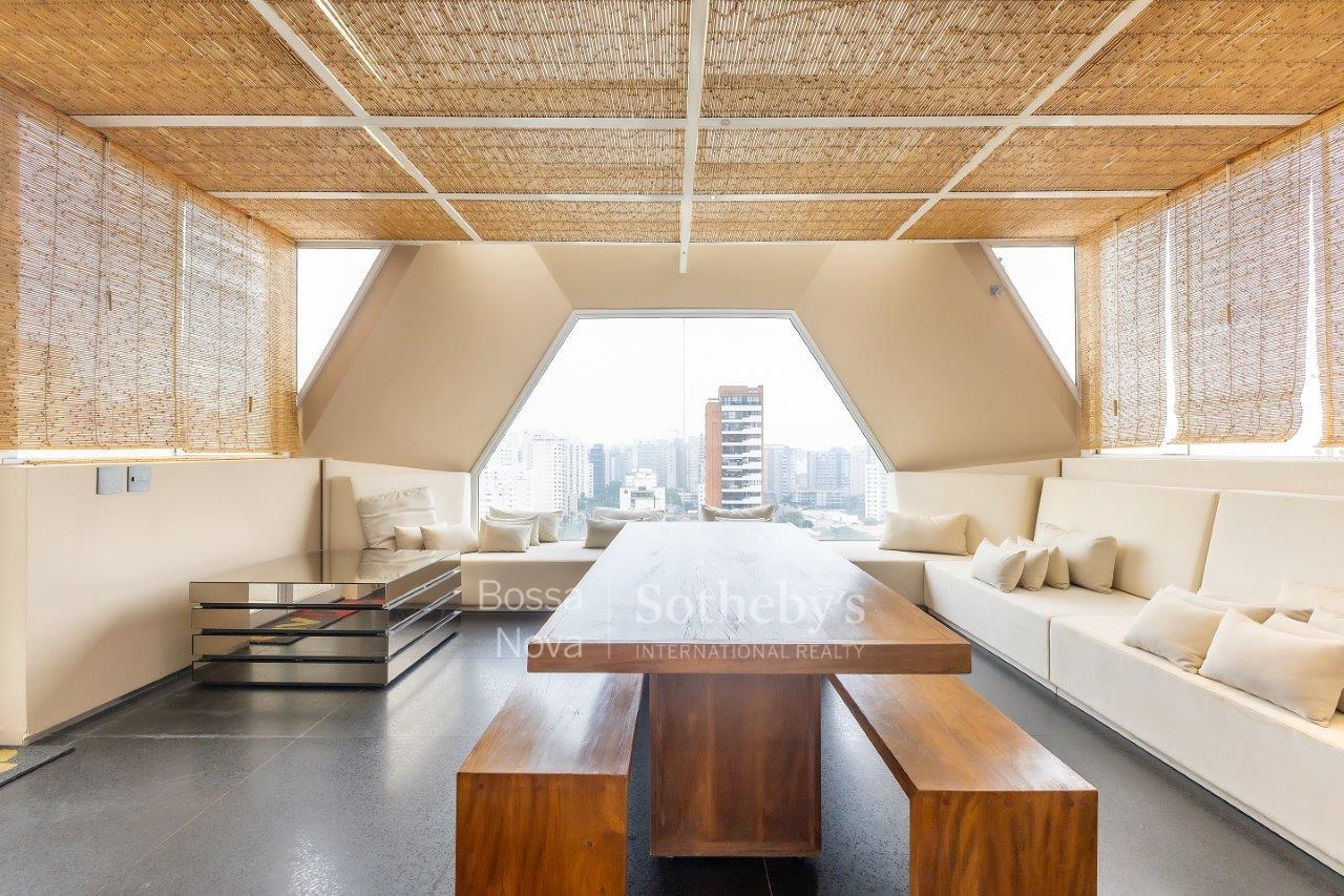 Cobertura Duplex para venda em Moema