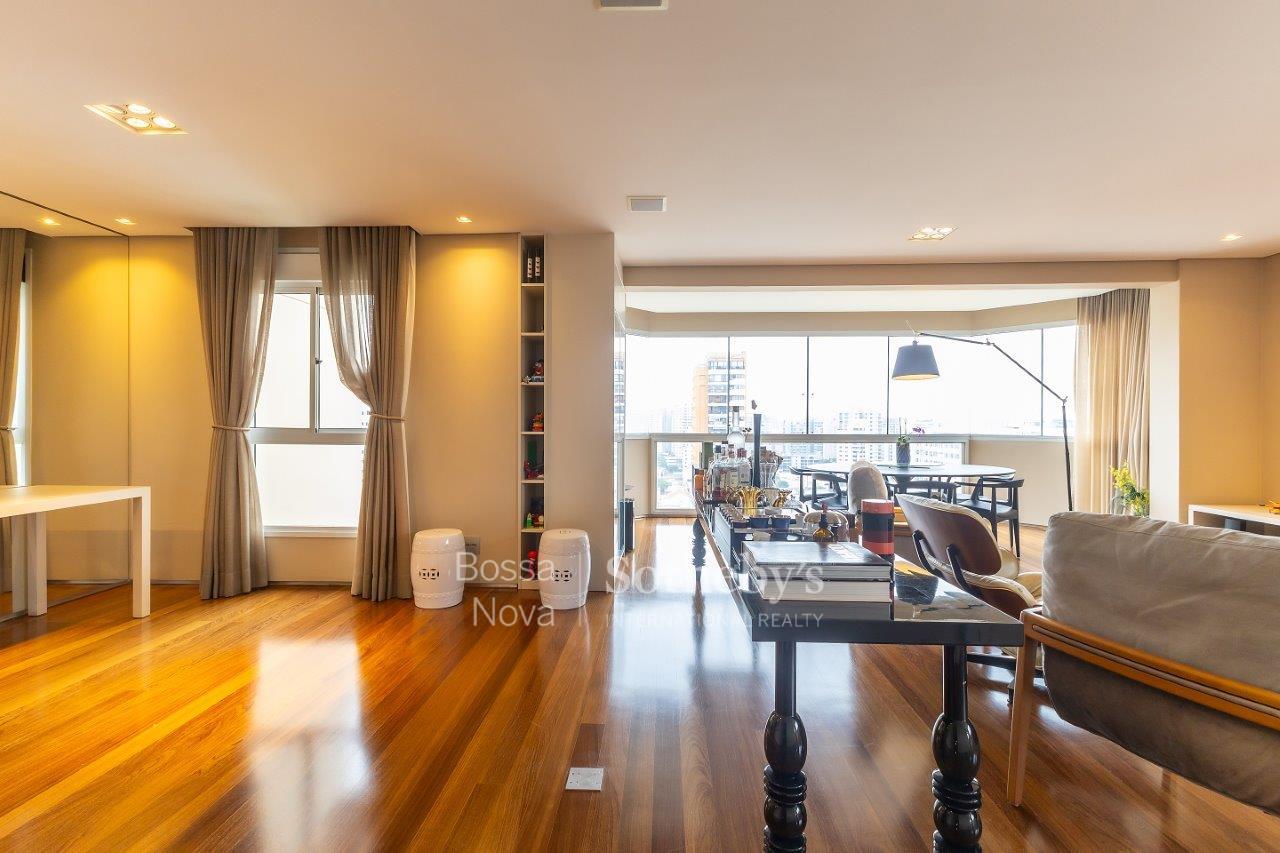 Cobertura Duplex para venda em Moema