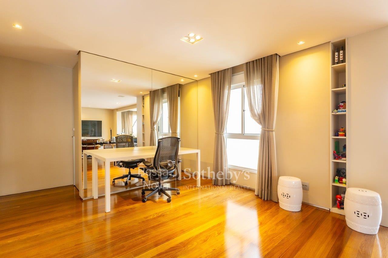 Cobertura Duplex para venda em Moema