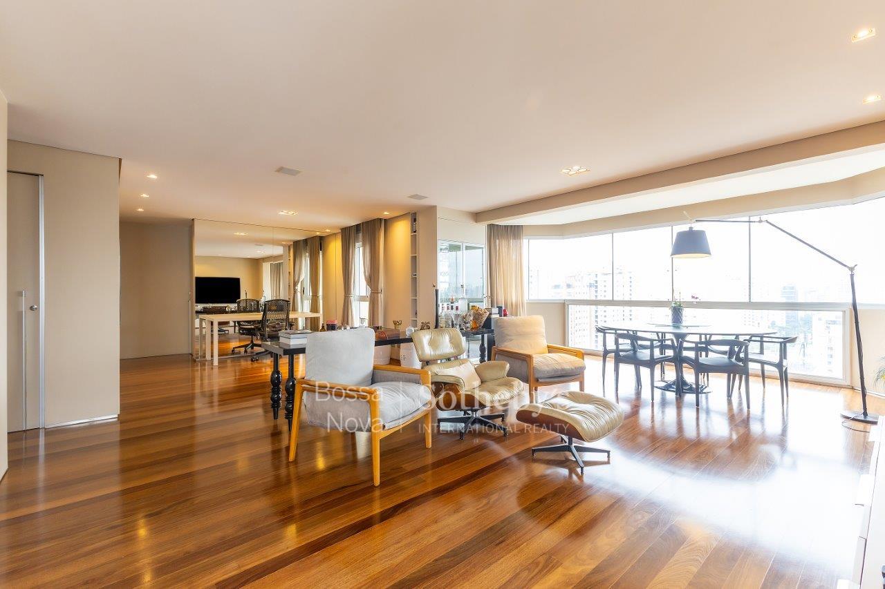 Cobertura Duplex para venda em Moema
