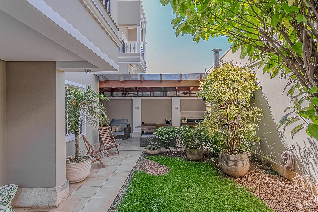 Casa Em Condomínio para venda em Alto de Pinheiros