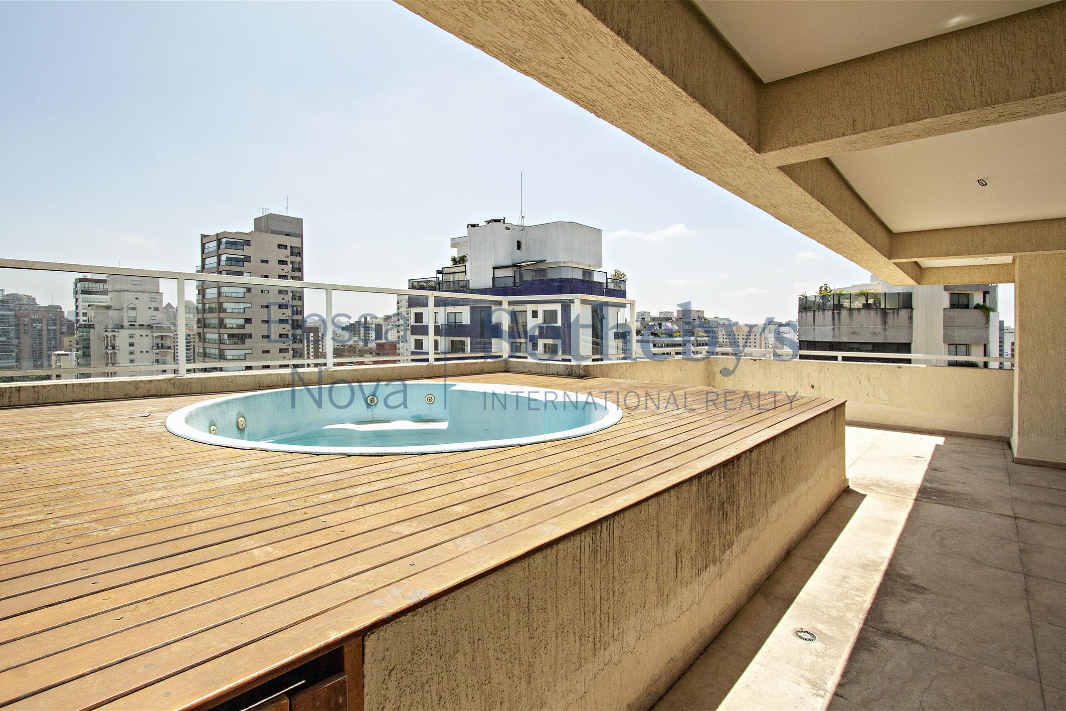 Cobertura Duplex para venda em Moema