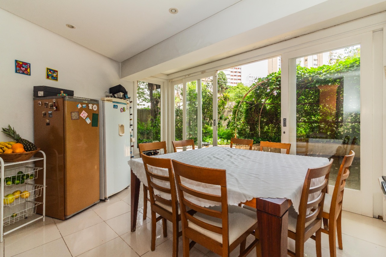 Casa para venda em Pacaembu