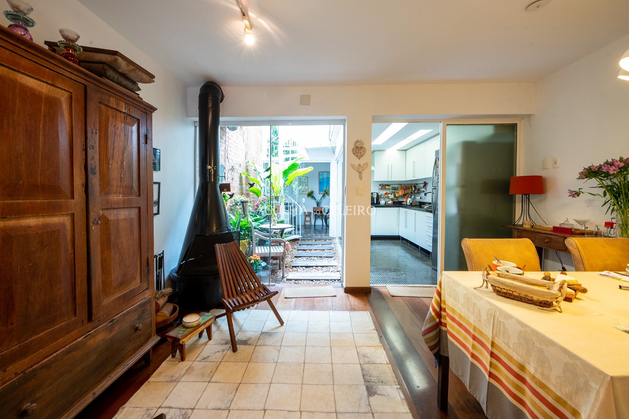 Casa De Vila para venda em Vila Olímpia