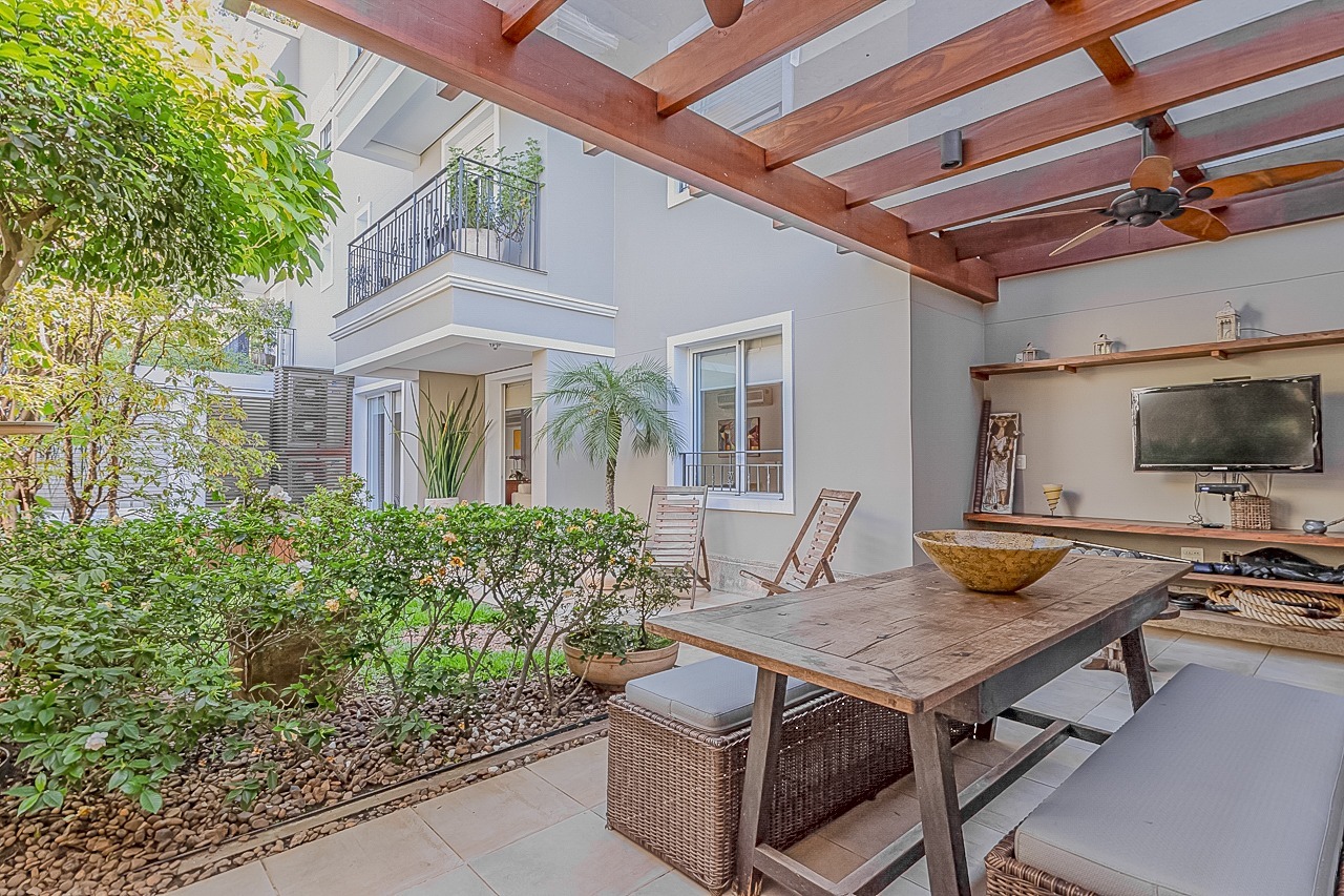 Casa Em Condomínio para venda em Alto de Pinheiros