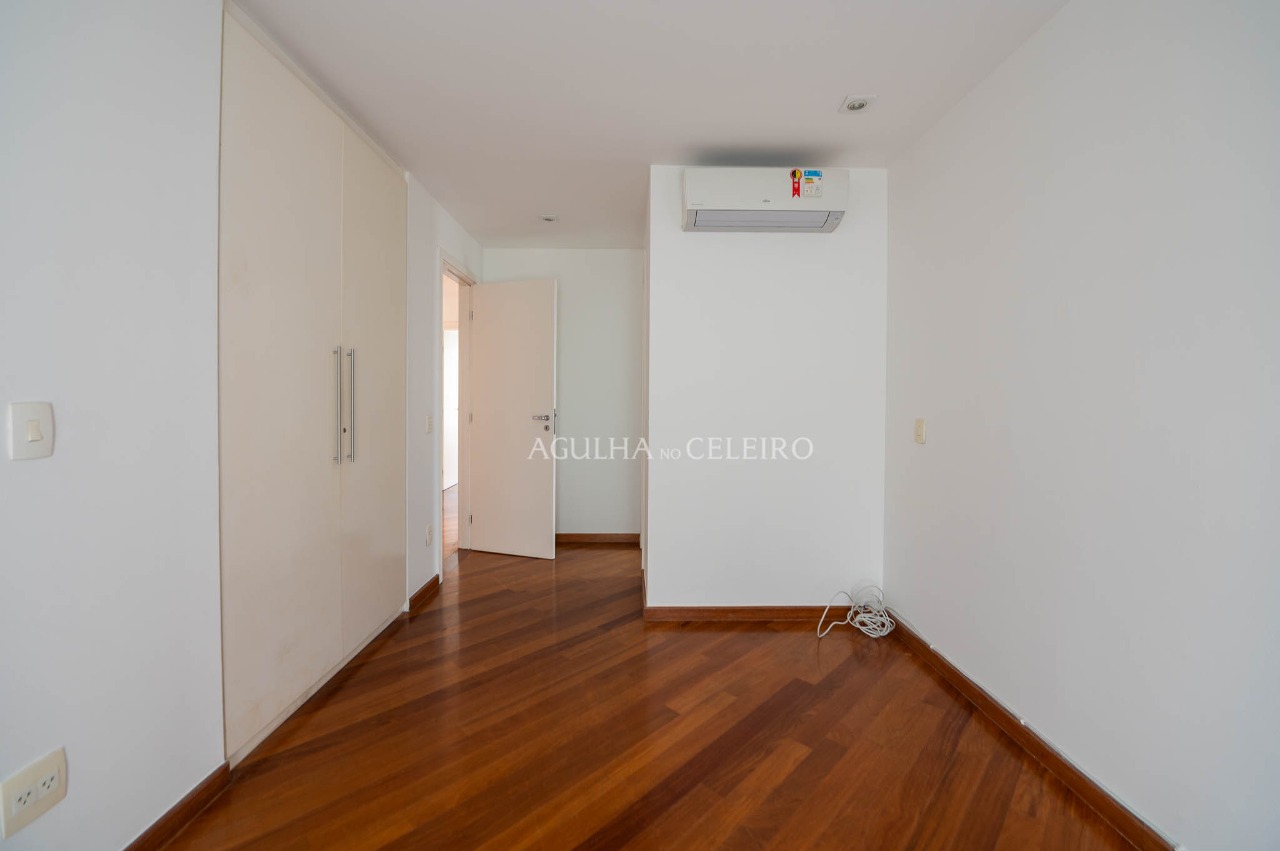 Cobertura para venda em Moema