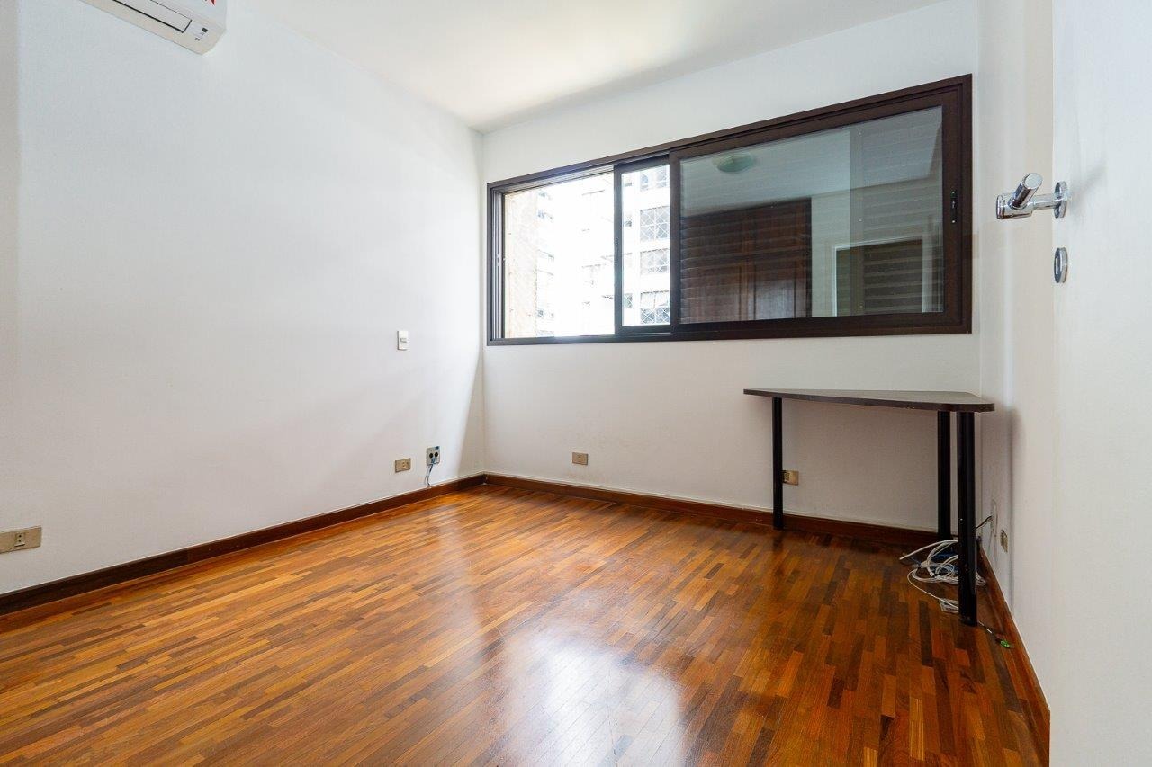 Cobertura para venda em Moema