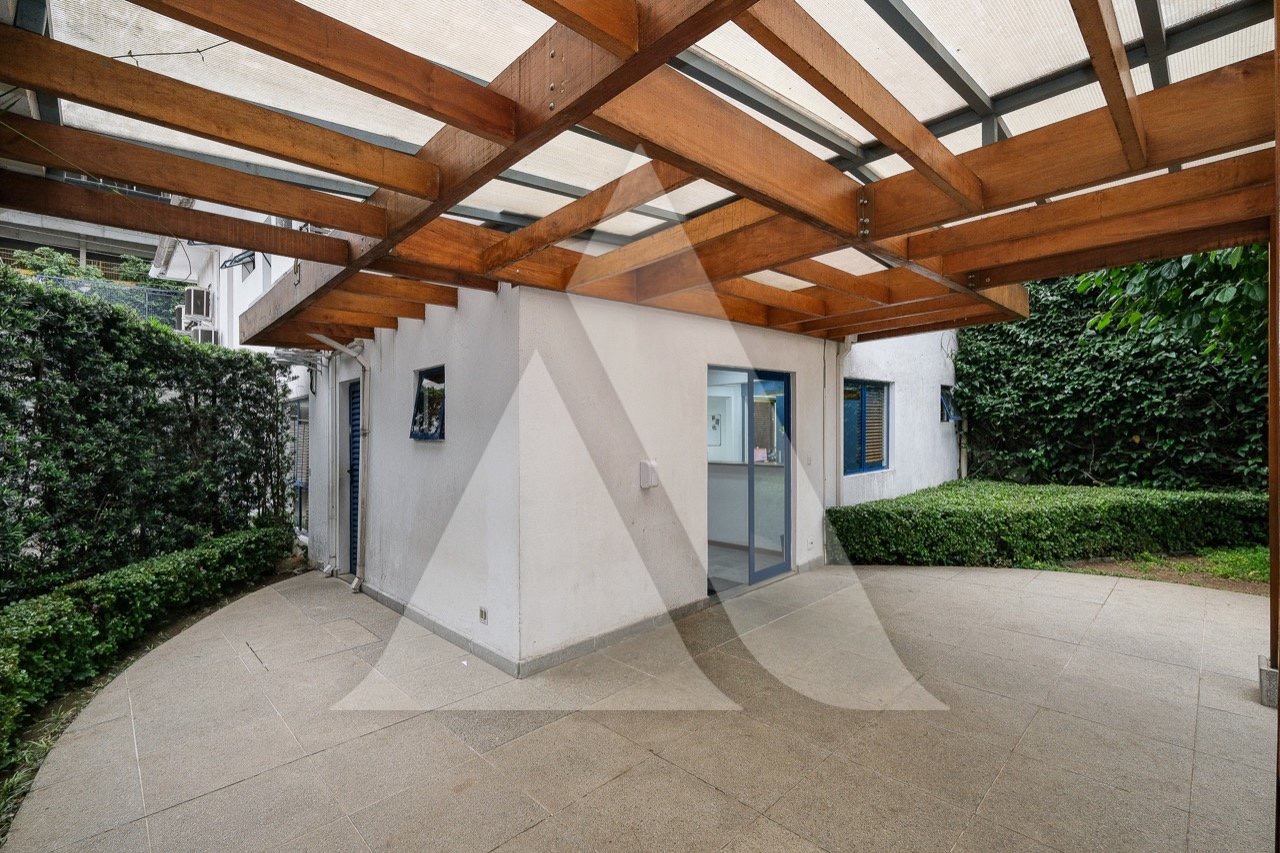 Casa Comercial para venda em Moema
