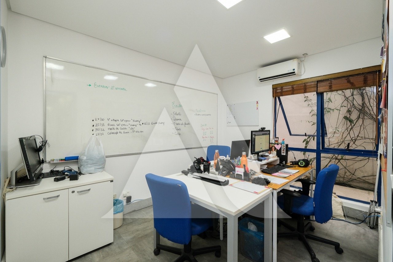 Casa Comercial para venda em Moema