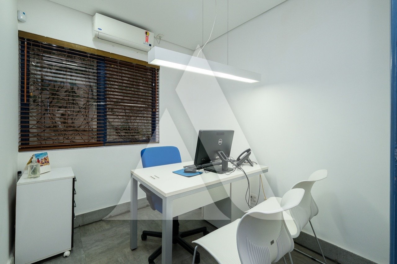 Casa Comercial para venda em Moema