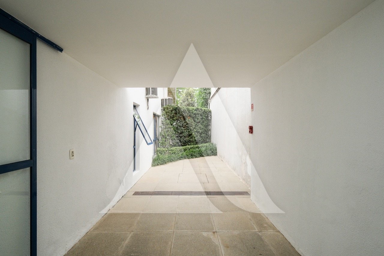 Casa Comercial para venda em Moema