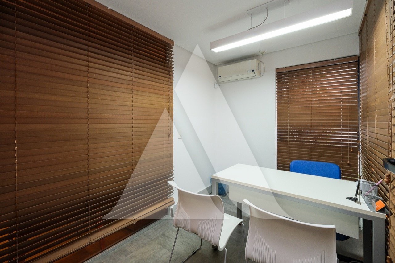 Casa Comercial para venda em Moema