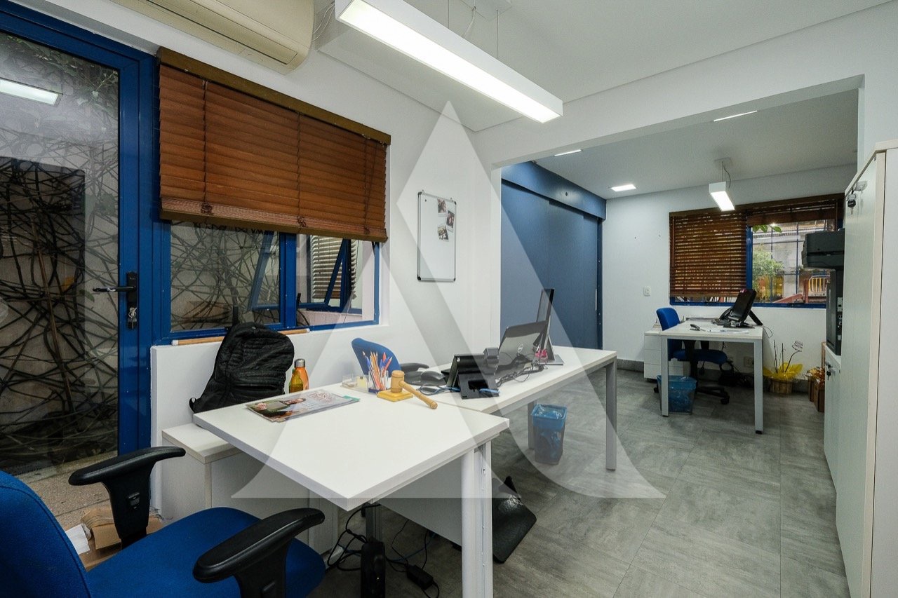Casa Comercial para venda em Moema