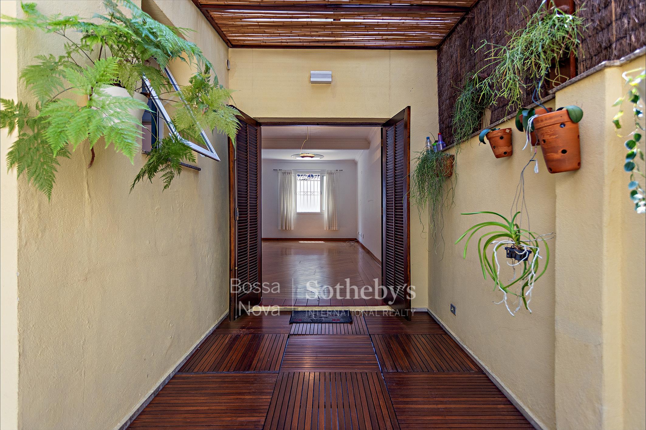 Casa em vila tranquila e bem localizada no Jardim Paulista