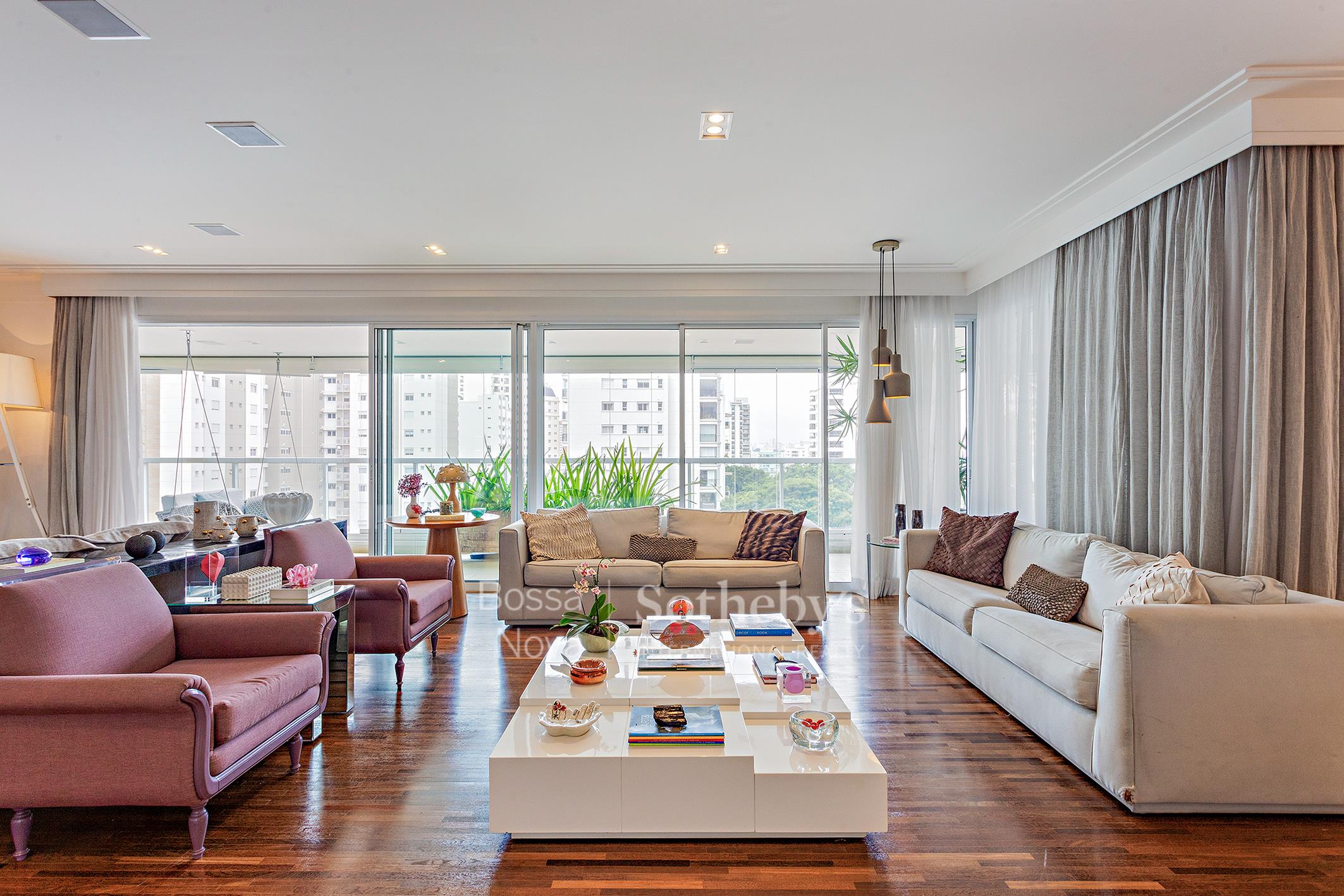 Apartamento com design assinado e lazer completo no Campo Belo