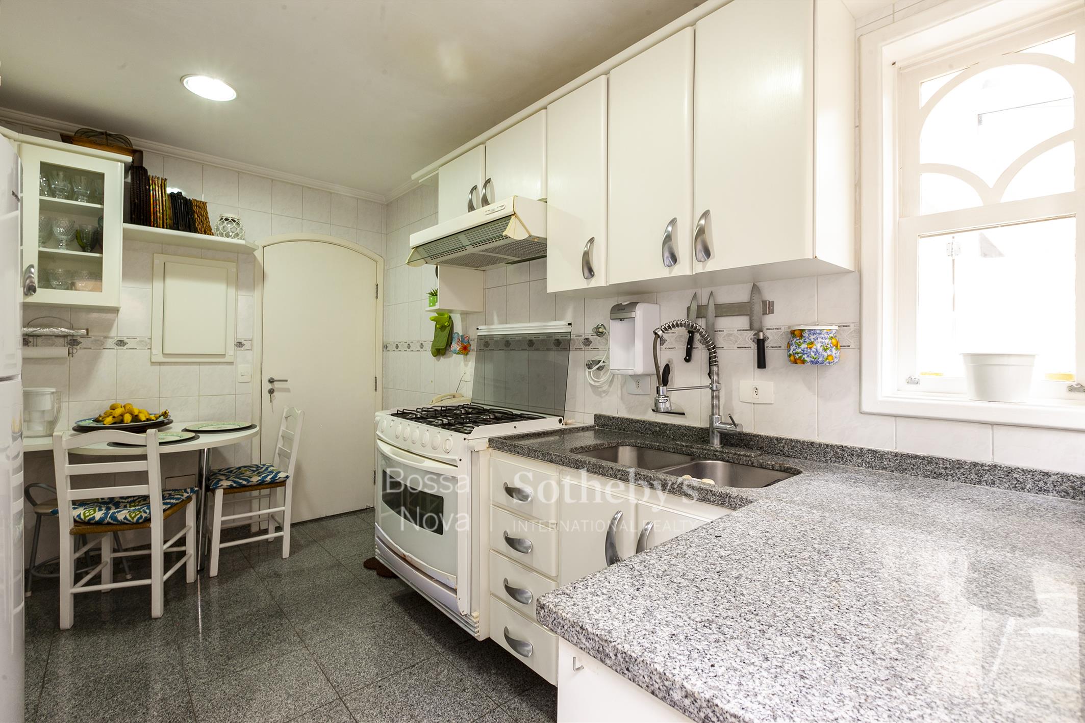 Casa Em Condomínio para venda em Real Parque