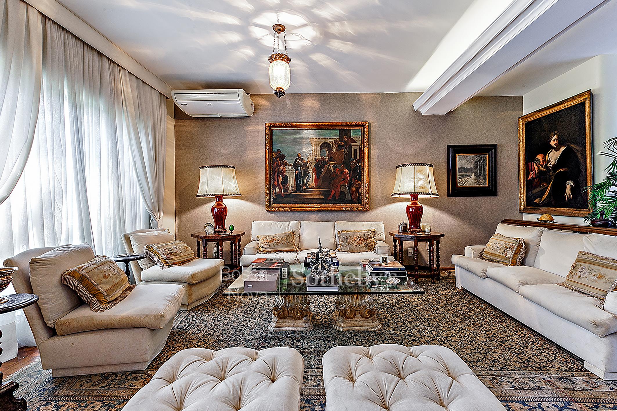 Casa no Jardim Europa com ambientes integrados e espaço gourmet