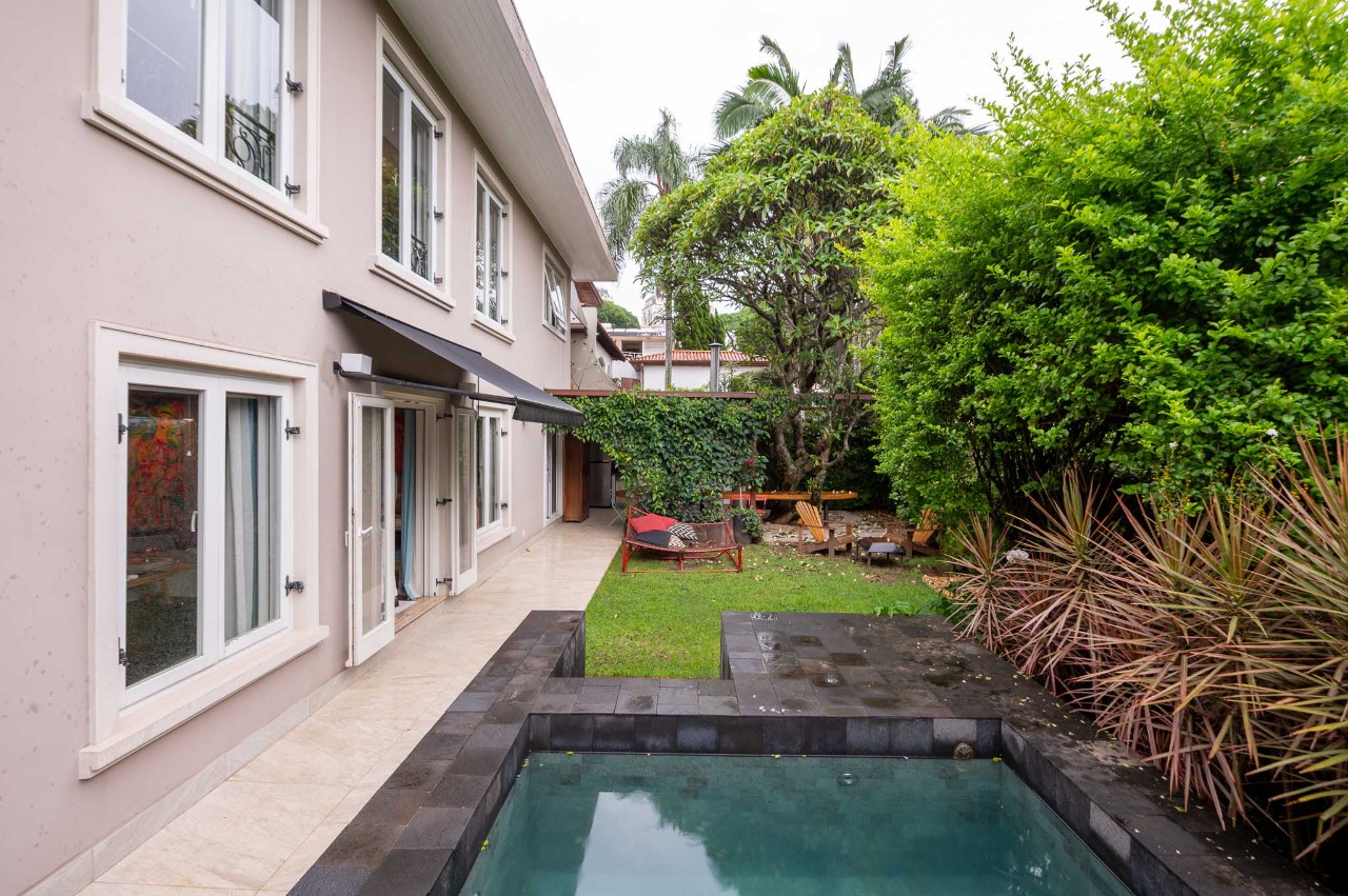 Excelente casa em rua fechada no Cidade Jardim.