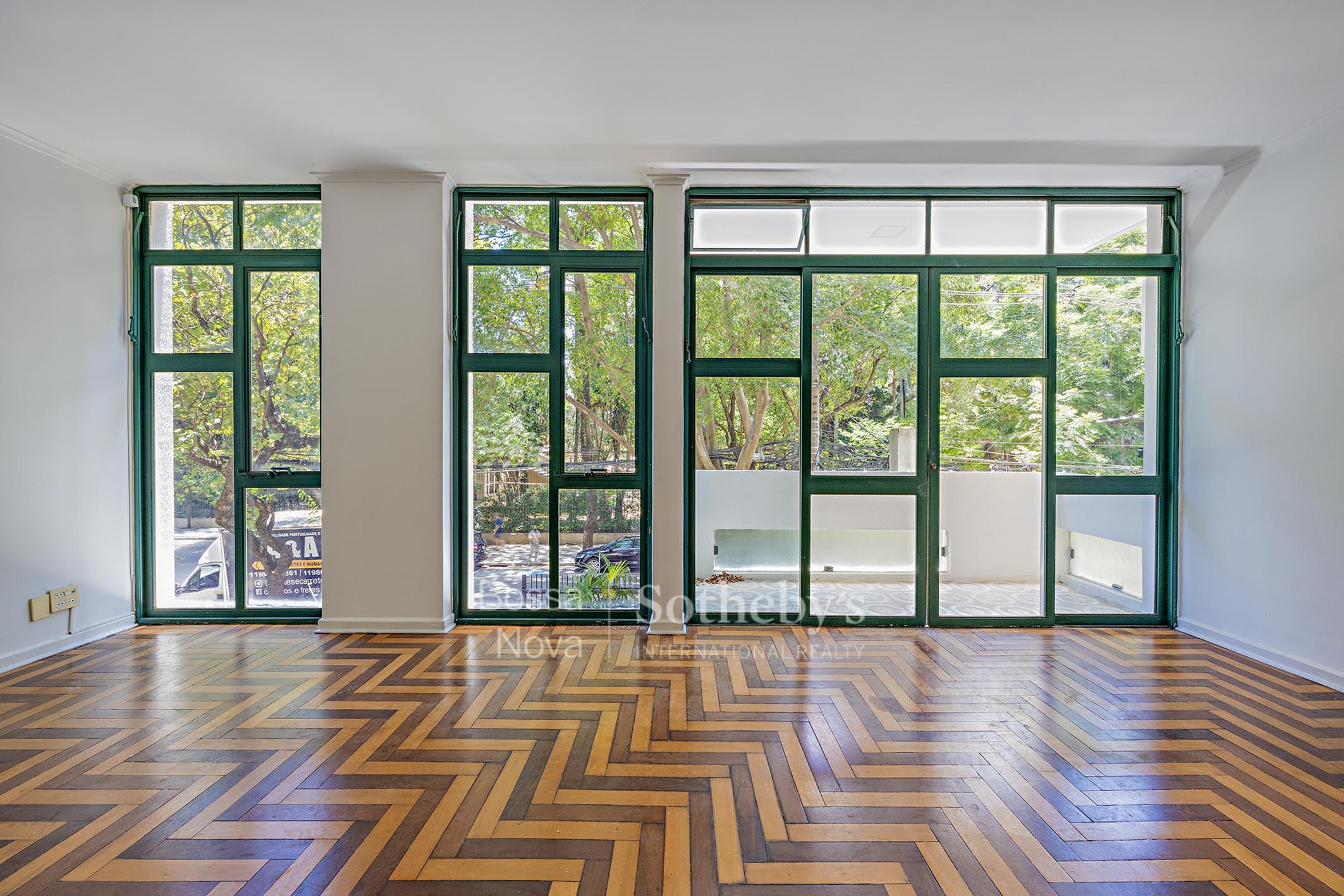 Apartamento vintage com localização privilegiada e muito charme