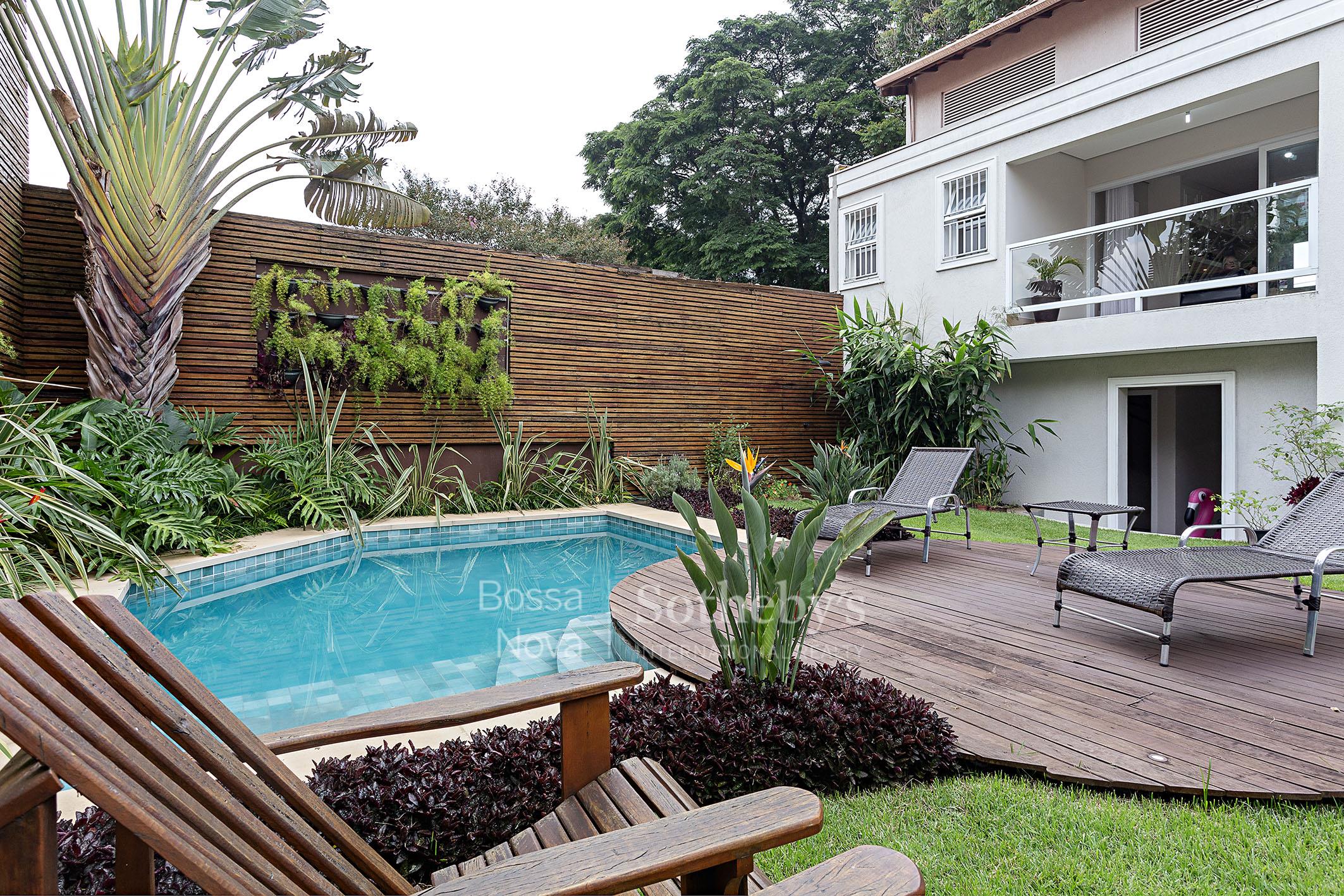 Casa totalmente reformada junto ao verde do Alto da Boa Vista