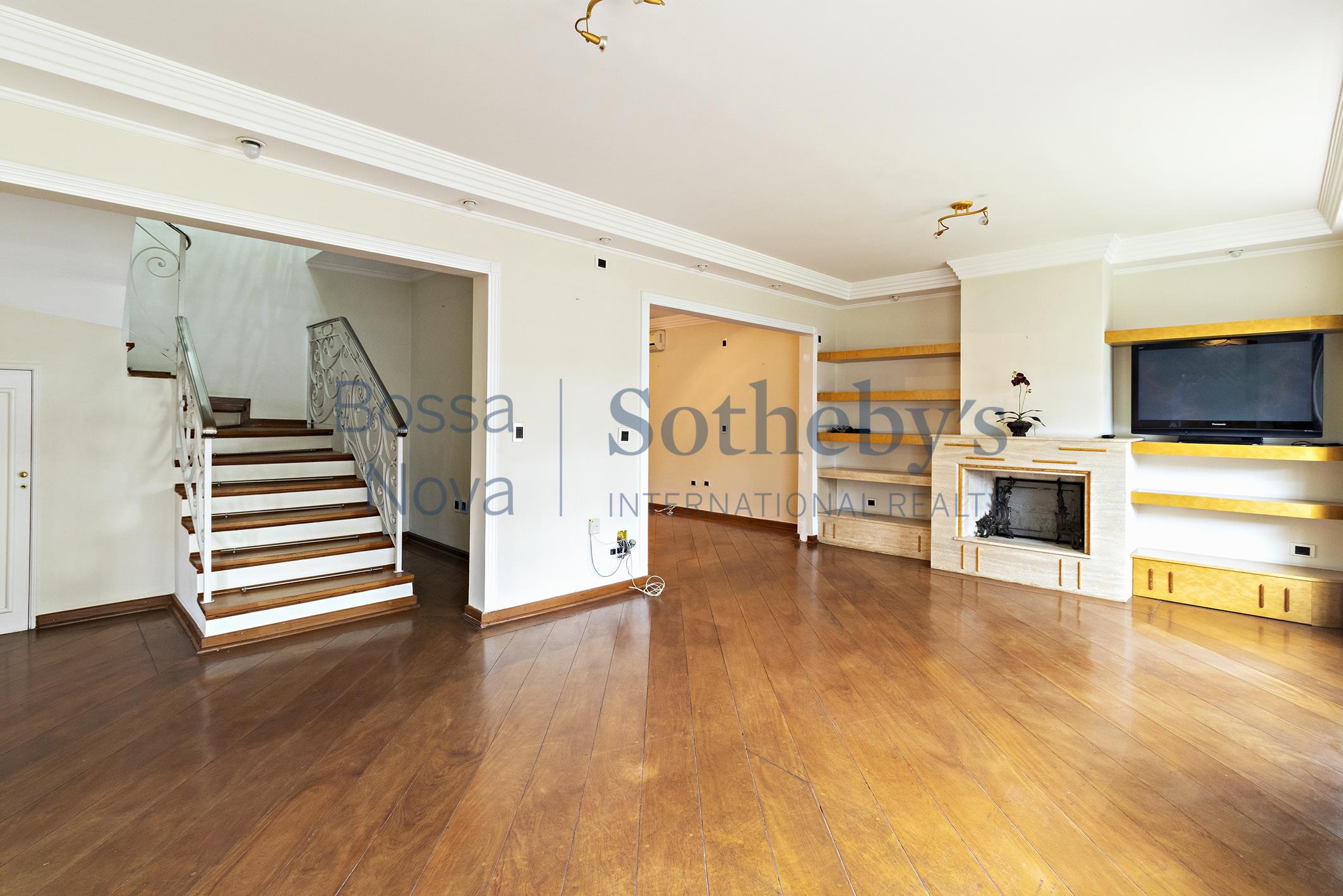 Casa ampla e pronta para morar