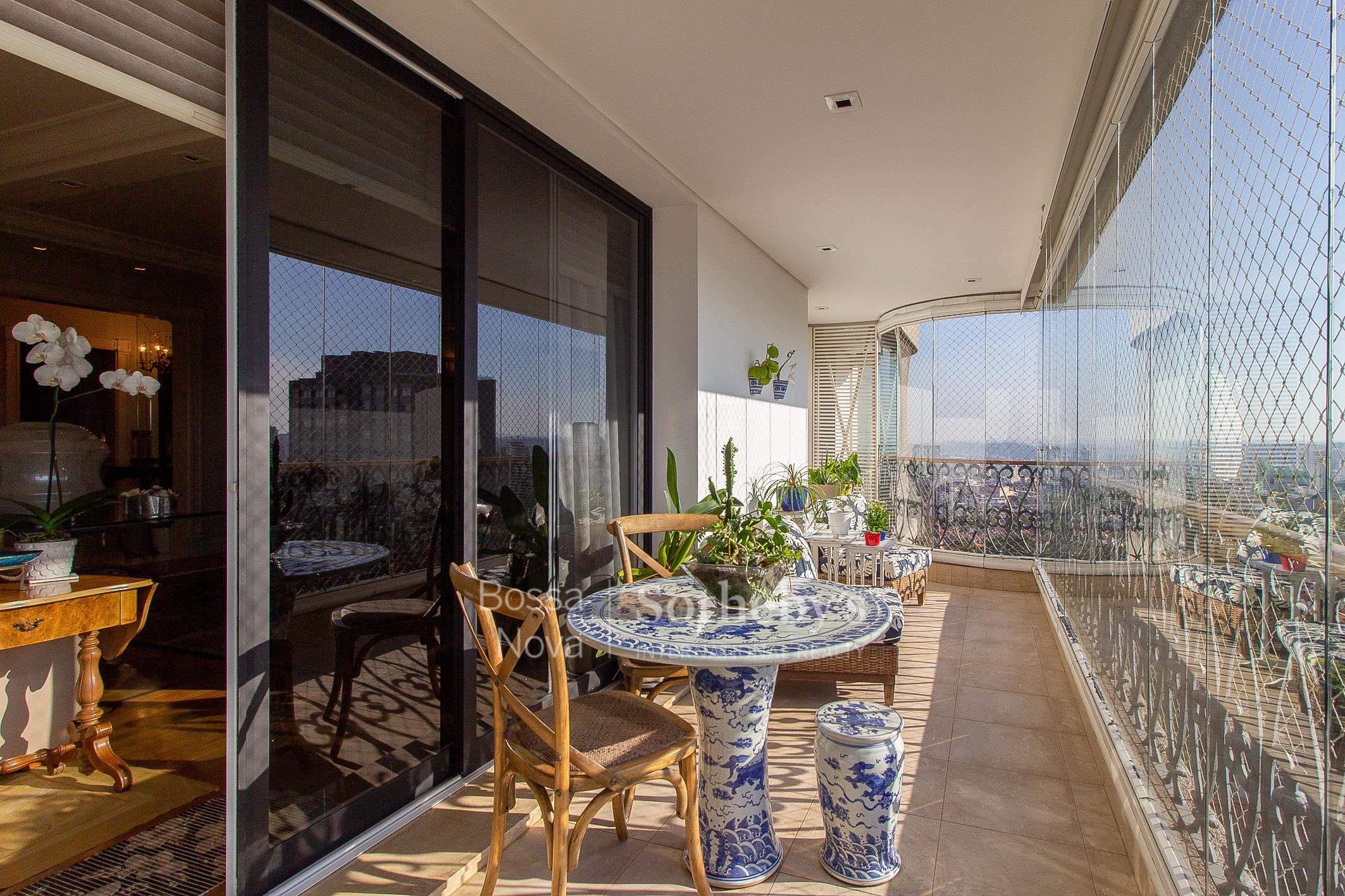 Apartamento com vista panorâmica e lazer completo
